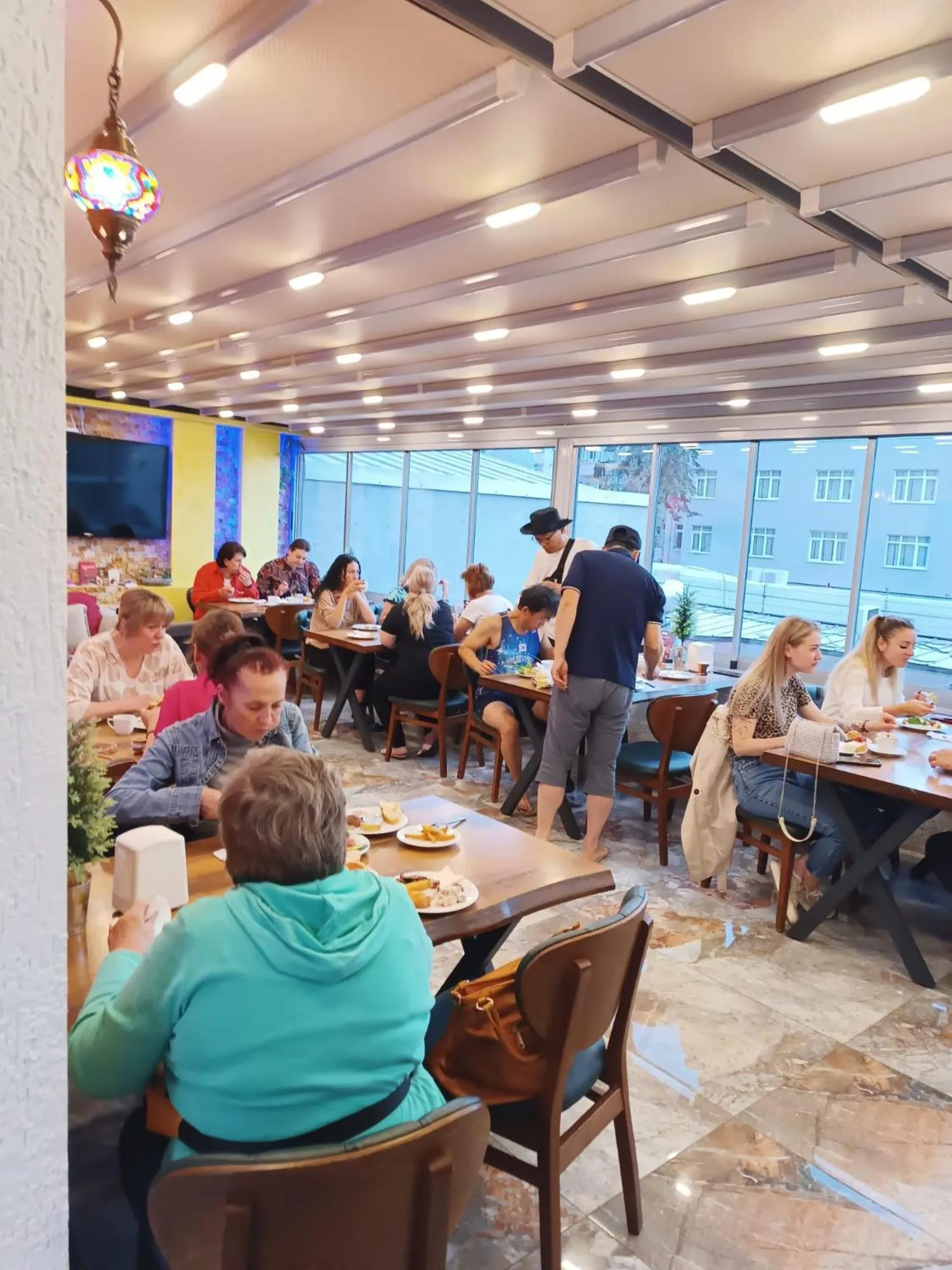 Restaurant/places to eat in Bona Sera Hotel