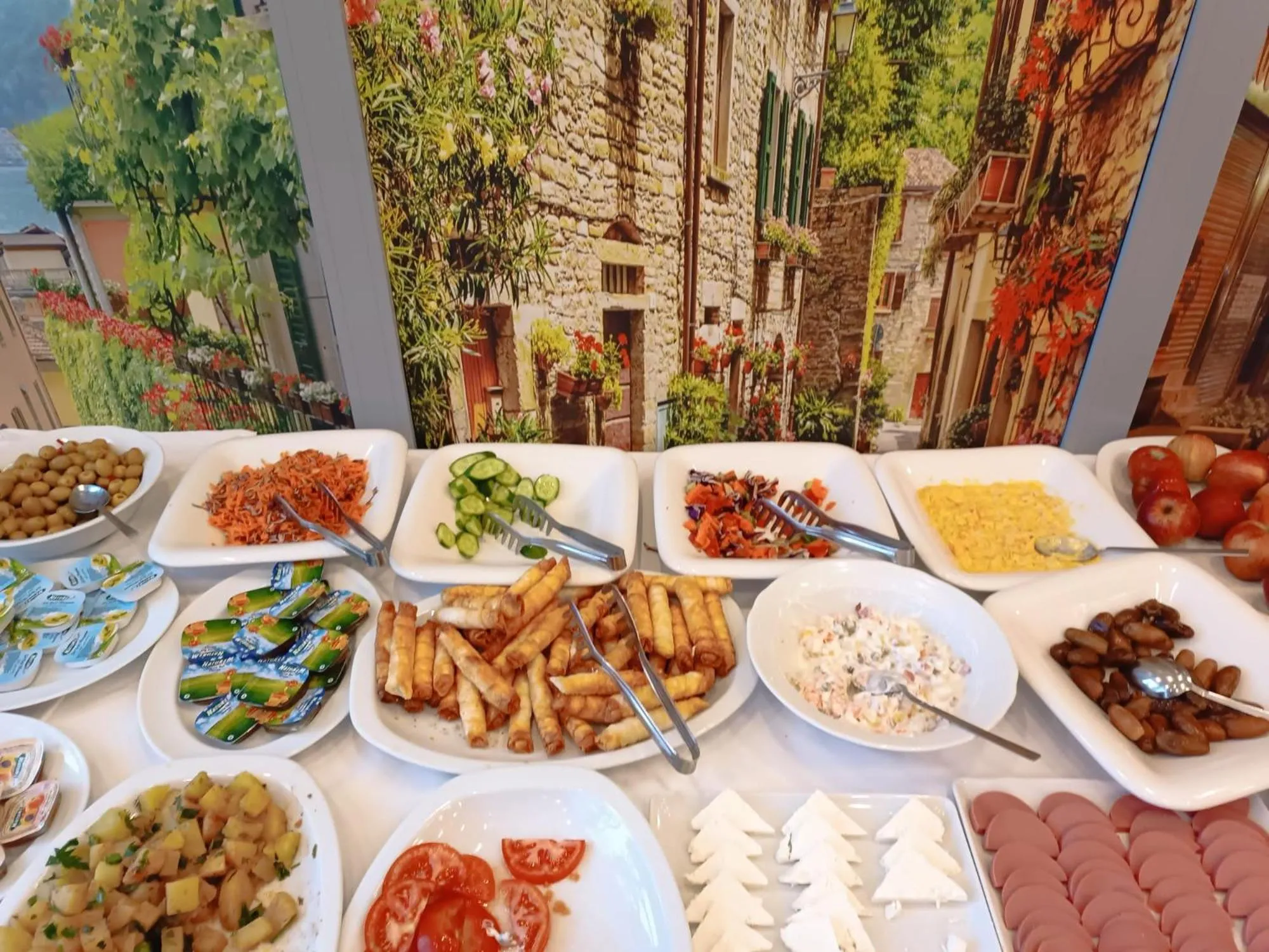 Restaurant/places to eat in Bona Sera Hotel