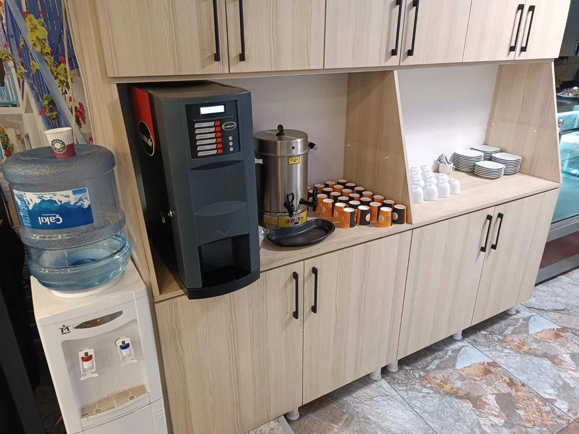 Restaurant/places to eat in Bona Sera Hotel