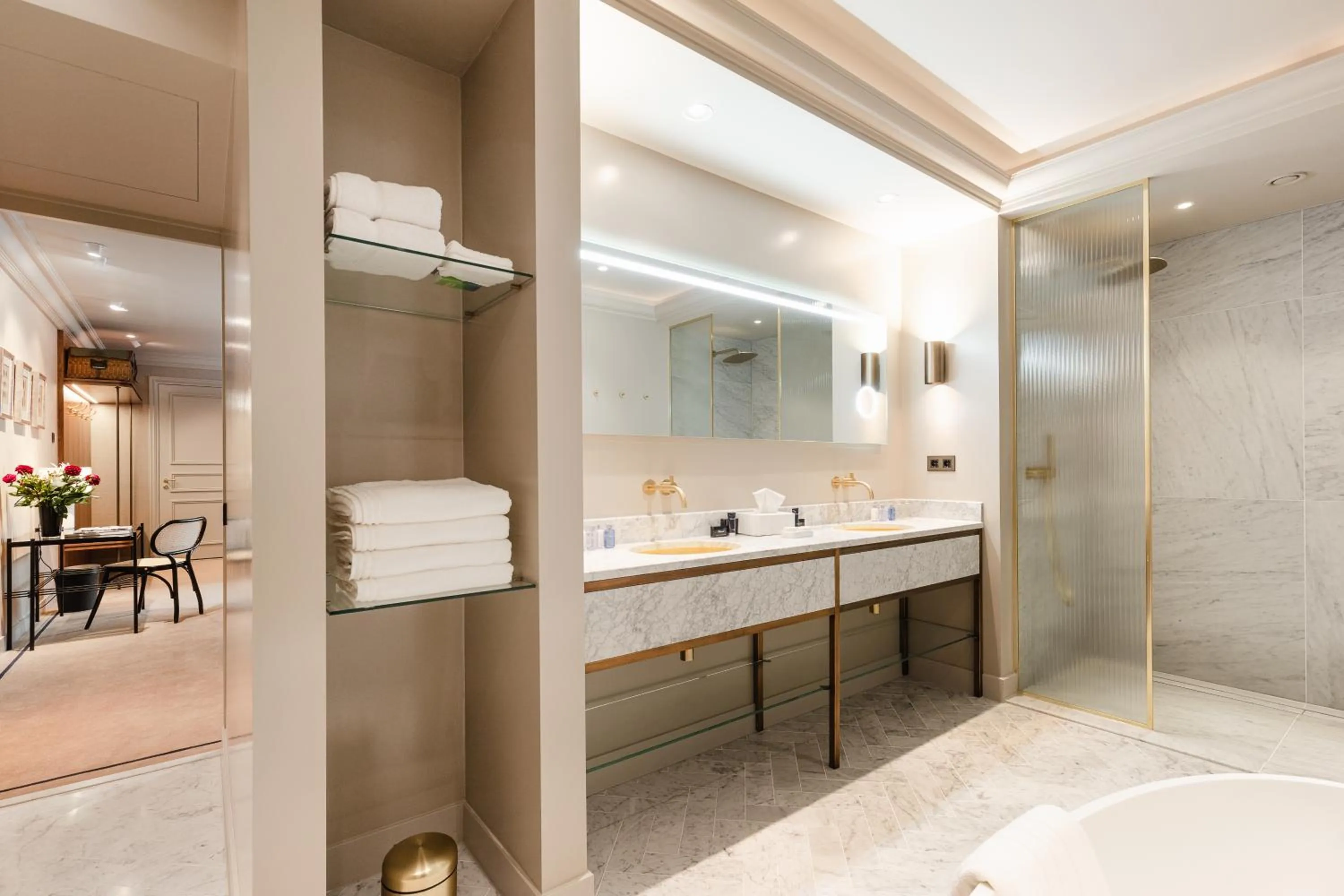 Bathroom in Hotel 717