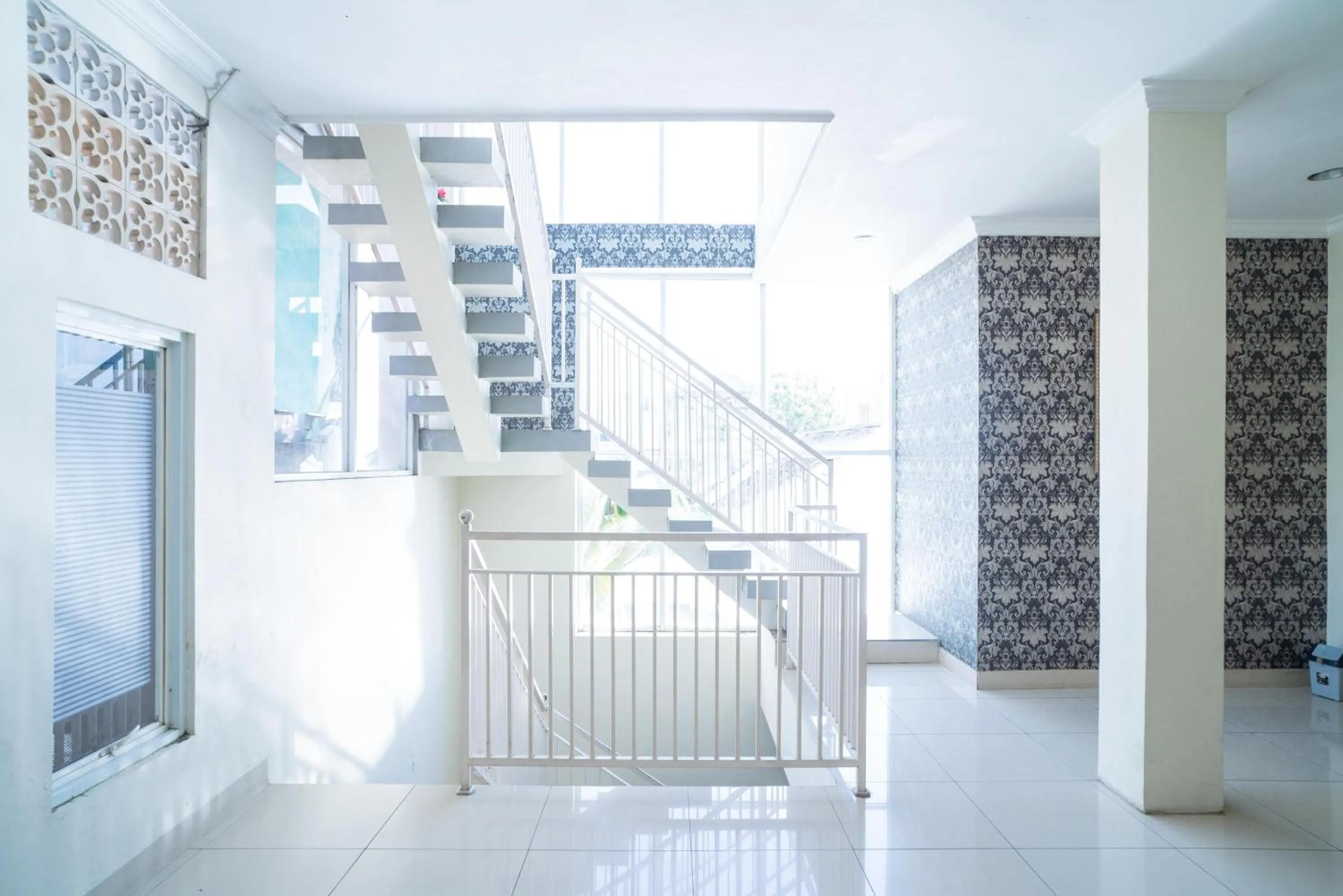 RedDoorz Syariah Near Lapangan Dwiwarna Barabai