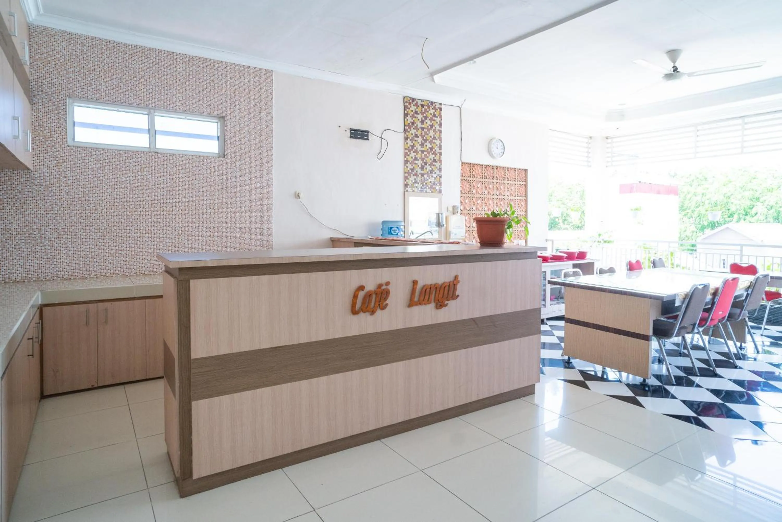 RedDoorz Syariah Near Lapangan Dwiwarna Barabai