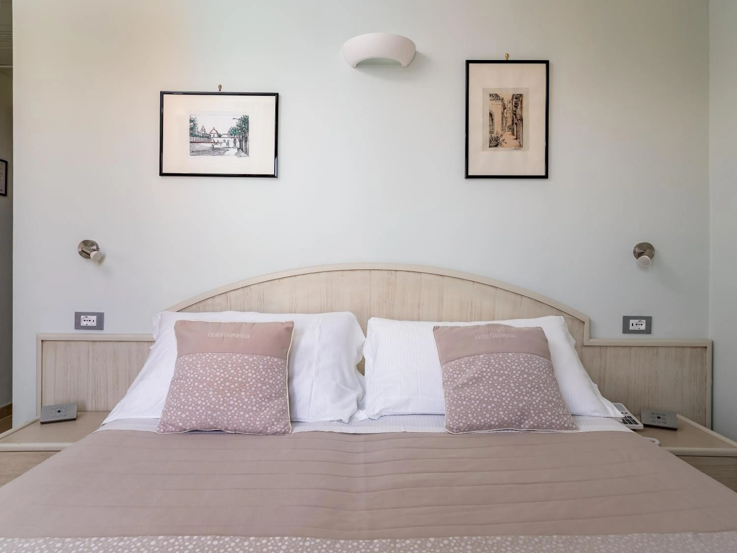 Bedroom, Bed in Hotel Gardenia Sorrento, Ascend Hotel Collection