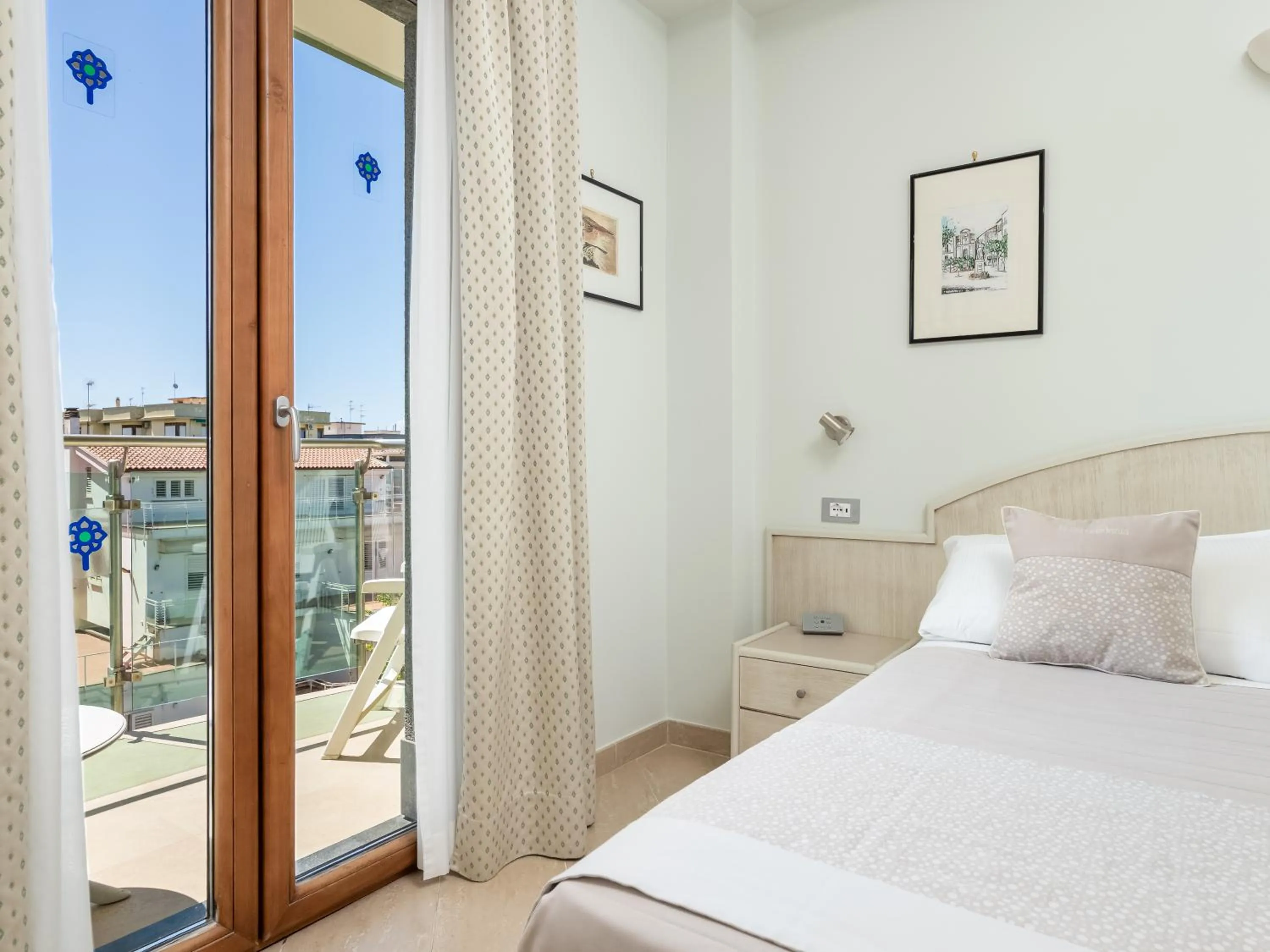 Bedroom, Bed in Hotel Gardenia Sorrento, Ascend Hotel Collection