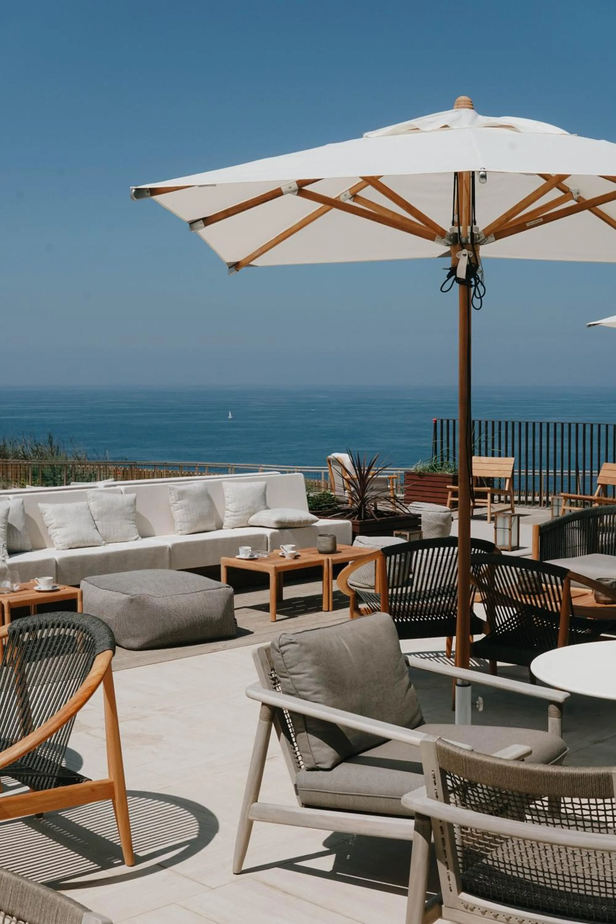 Restaurant/places to eat in Aethos Ericeira