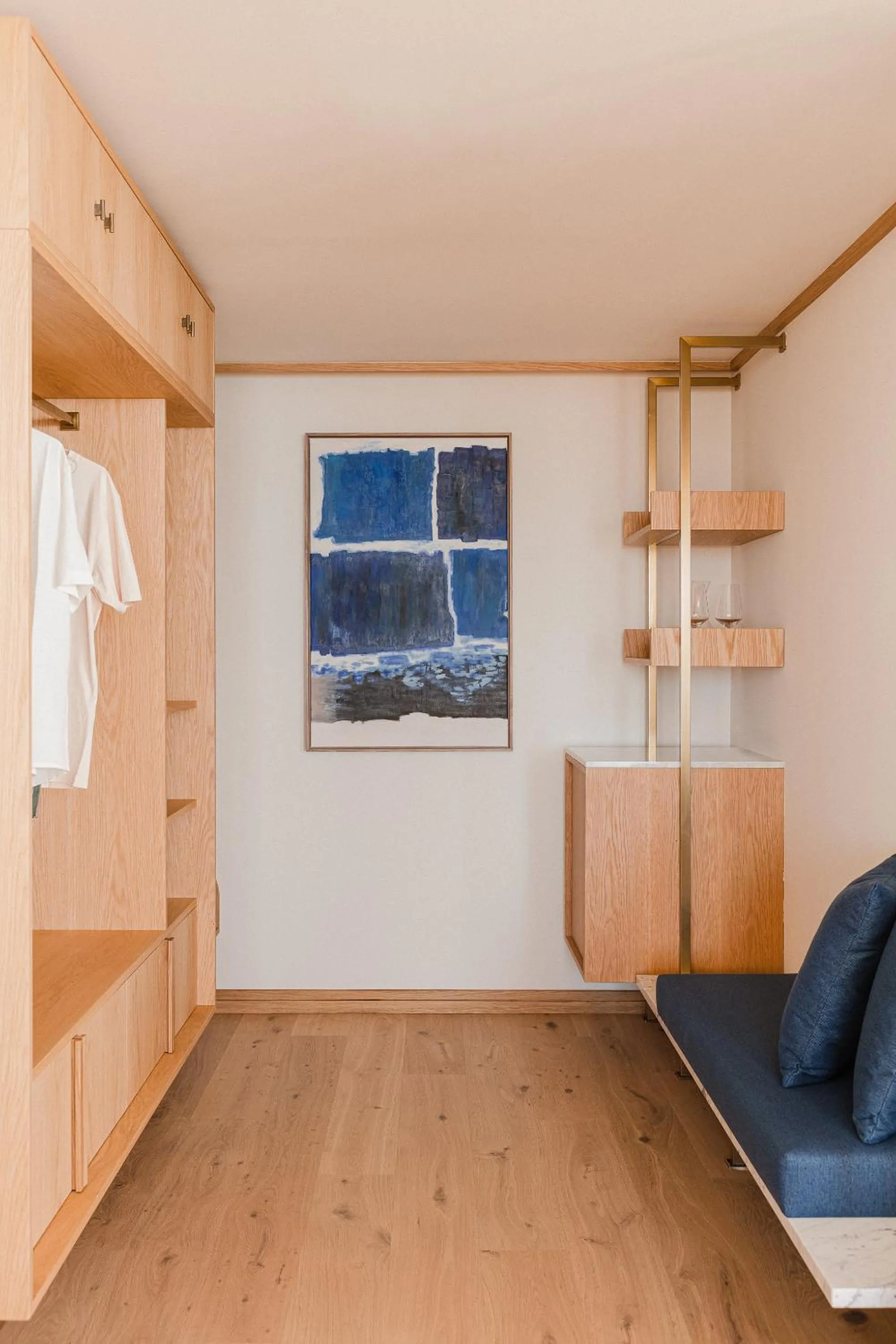 wardrobe, Bed in Aethos Ericeira