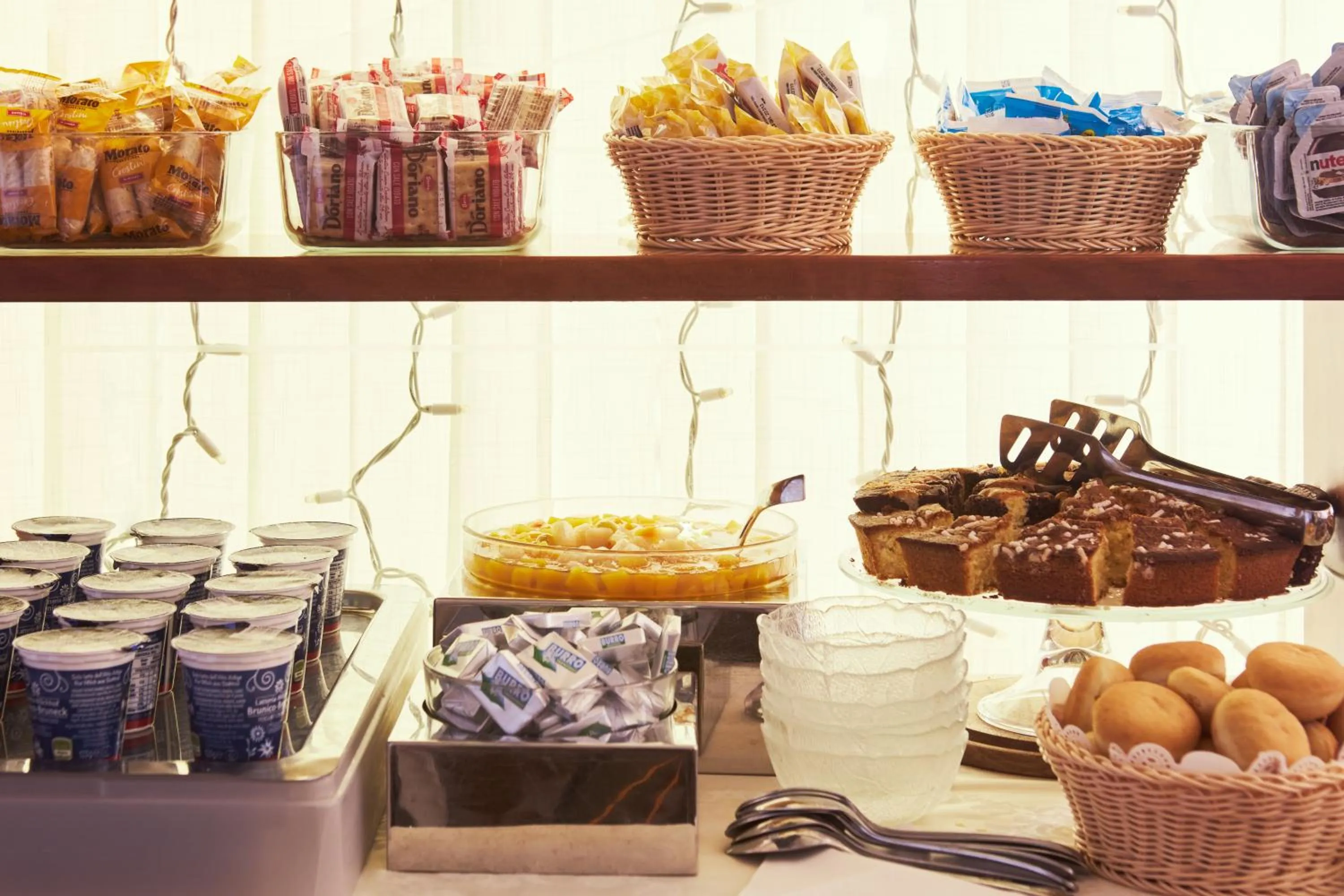 Breakfast in Hotel Commercio & Pellegrino