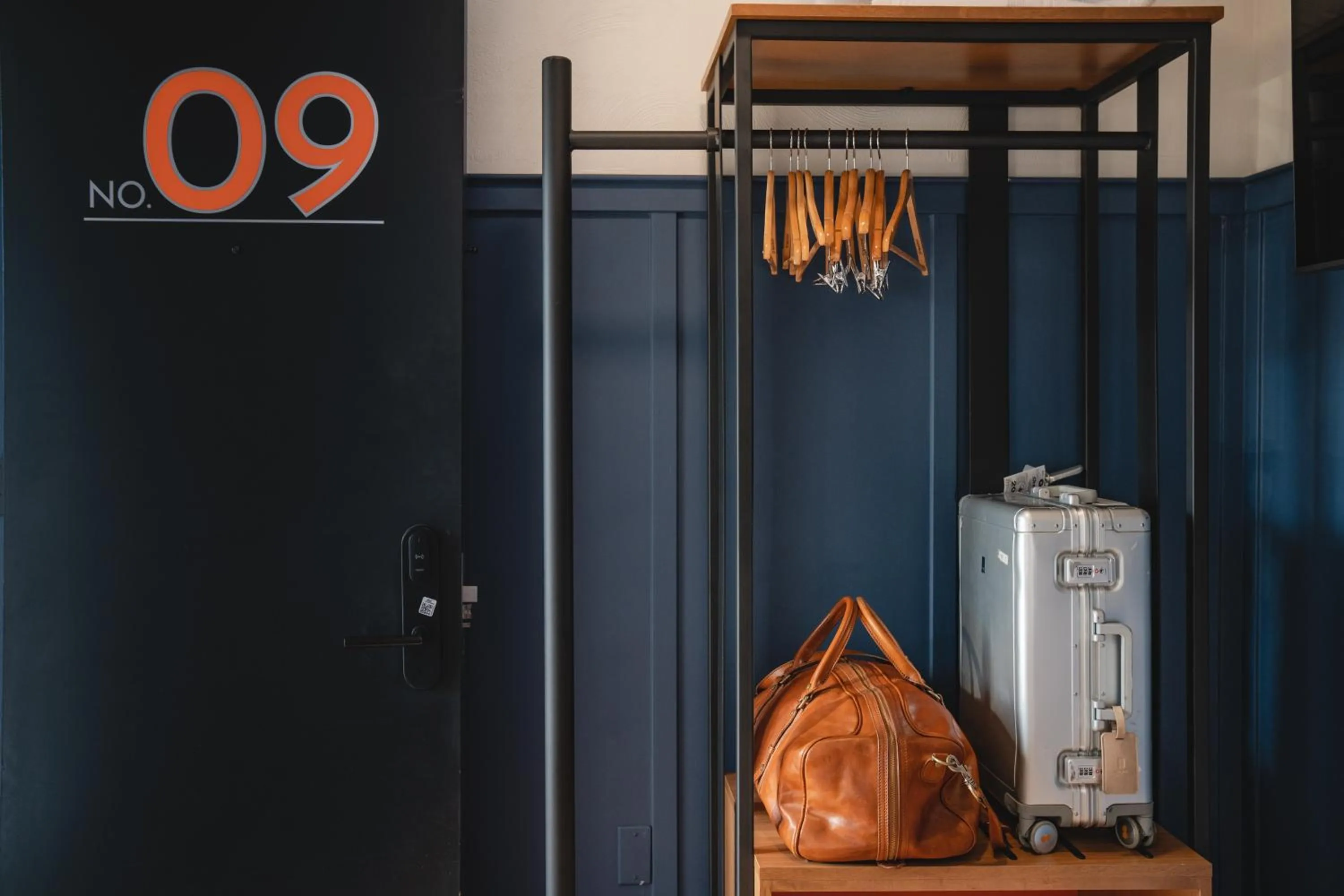 wardrobe in Bardstown Motor Lodge