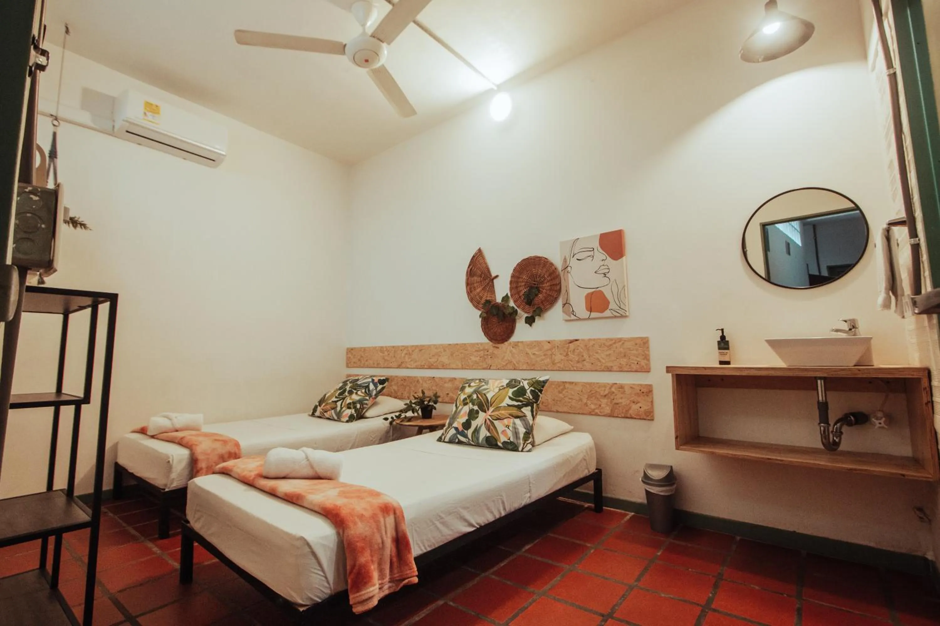 Photo of the whole room, Bed in Centro Hostel Medellin