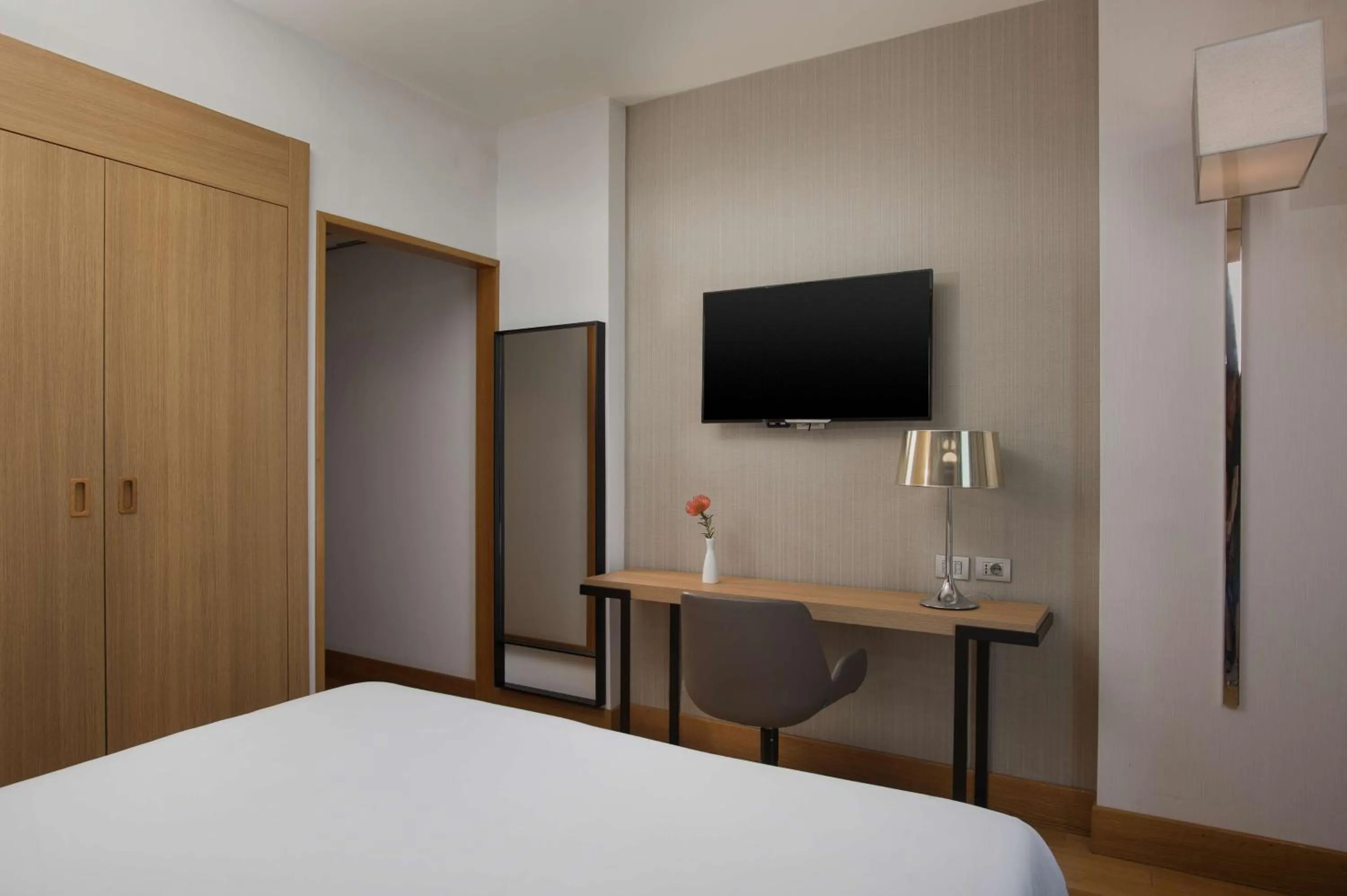 TV and multimedia, Bed in NH Palermo