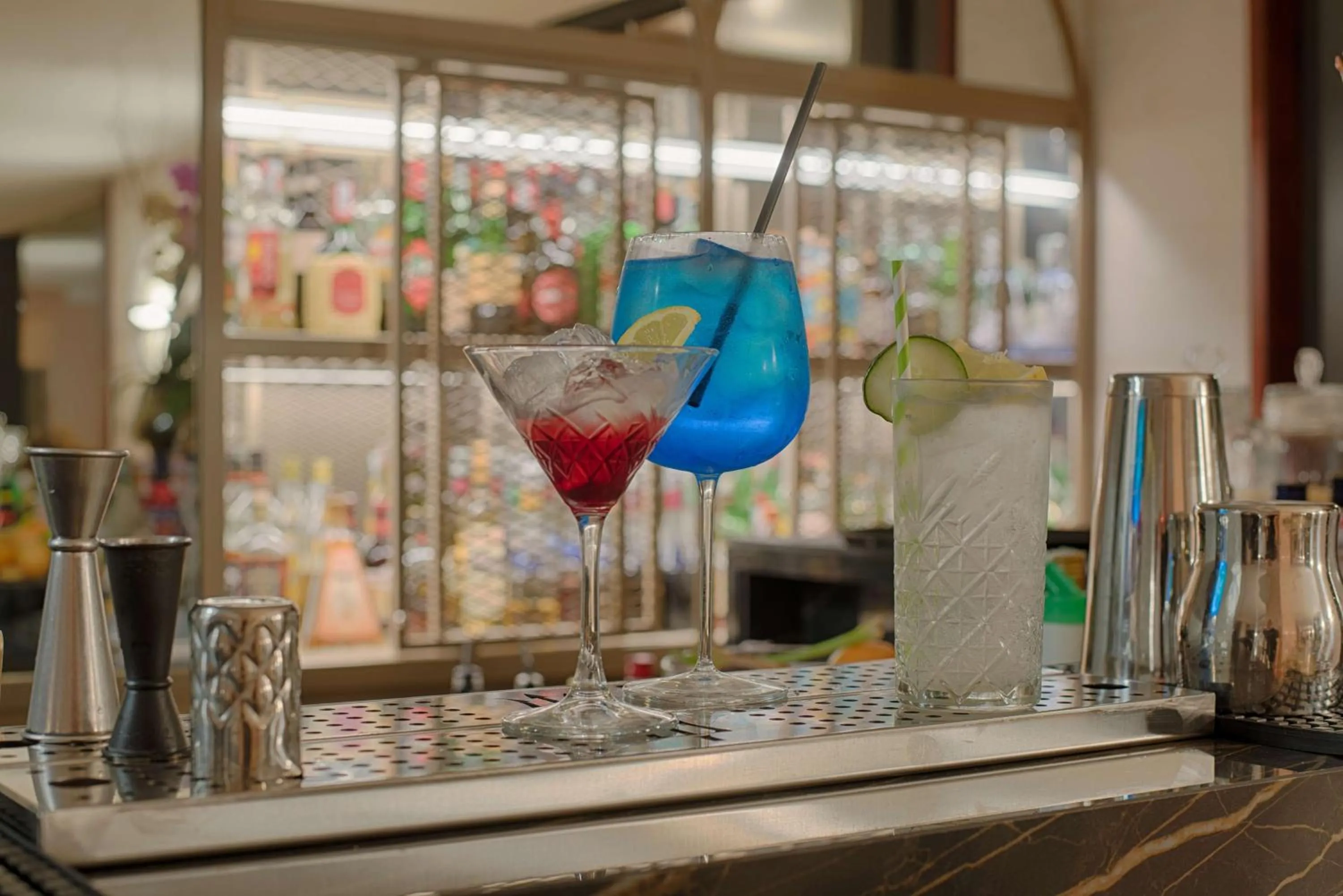 Lounge or bar in NH Palermo