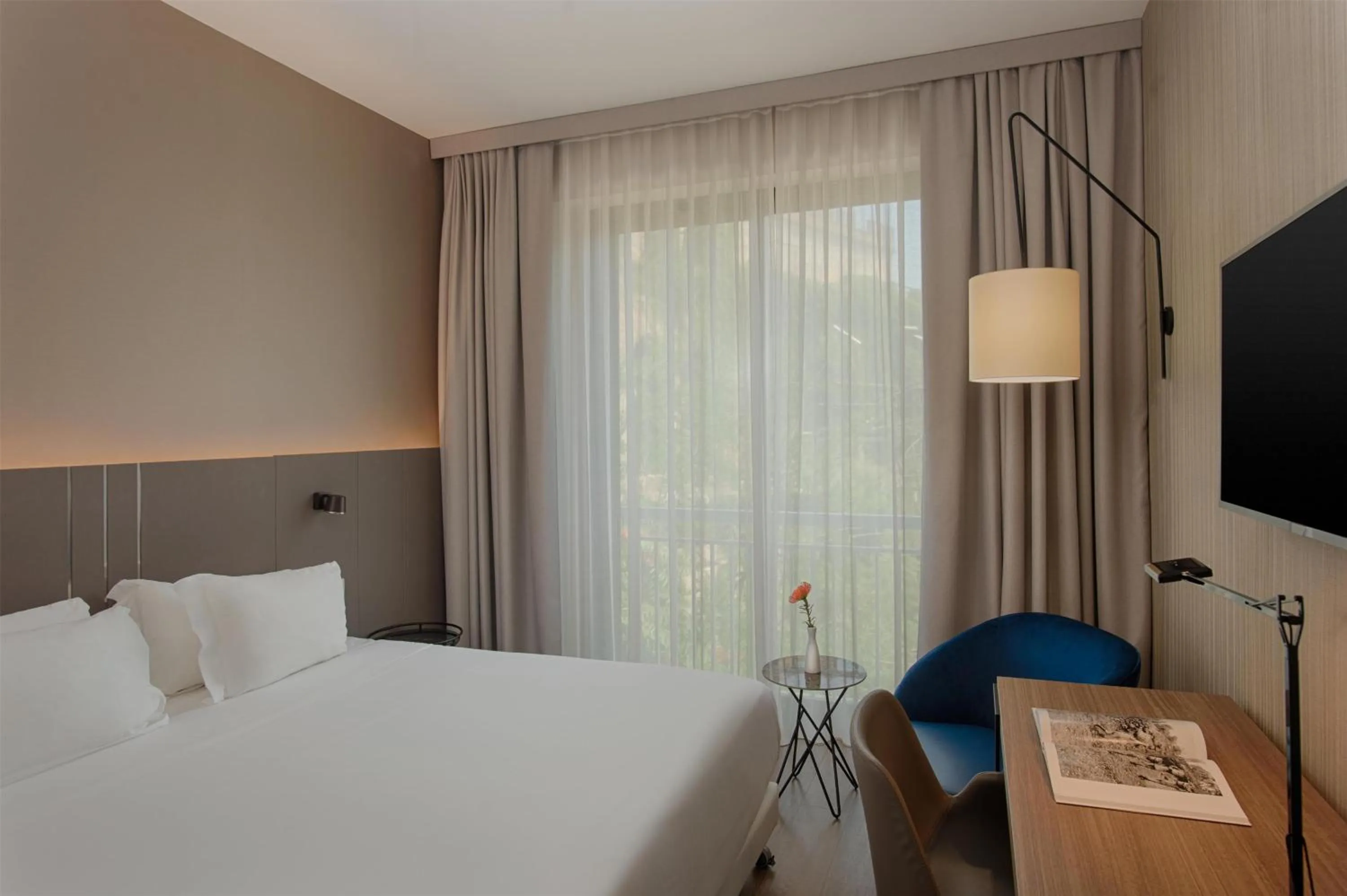 Bedroom, Bed in NH Palermo