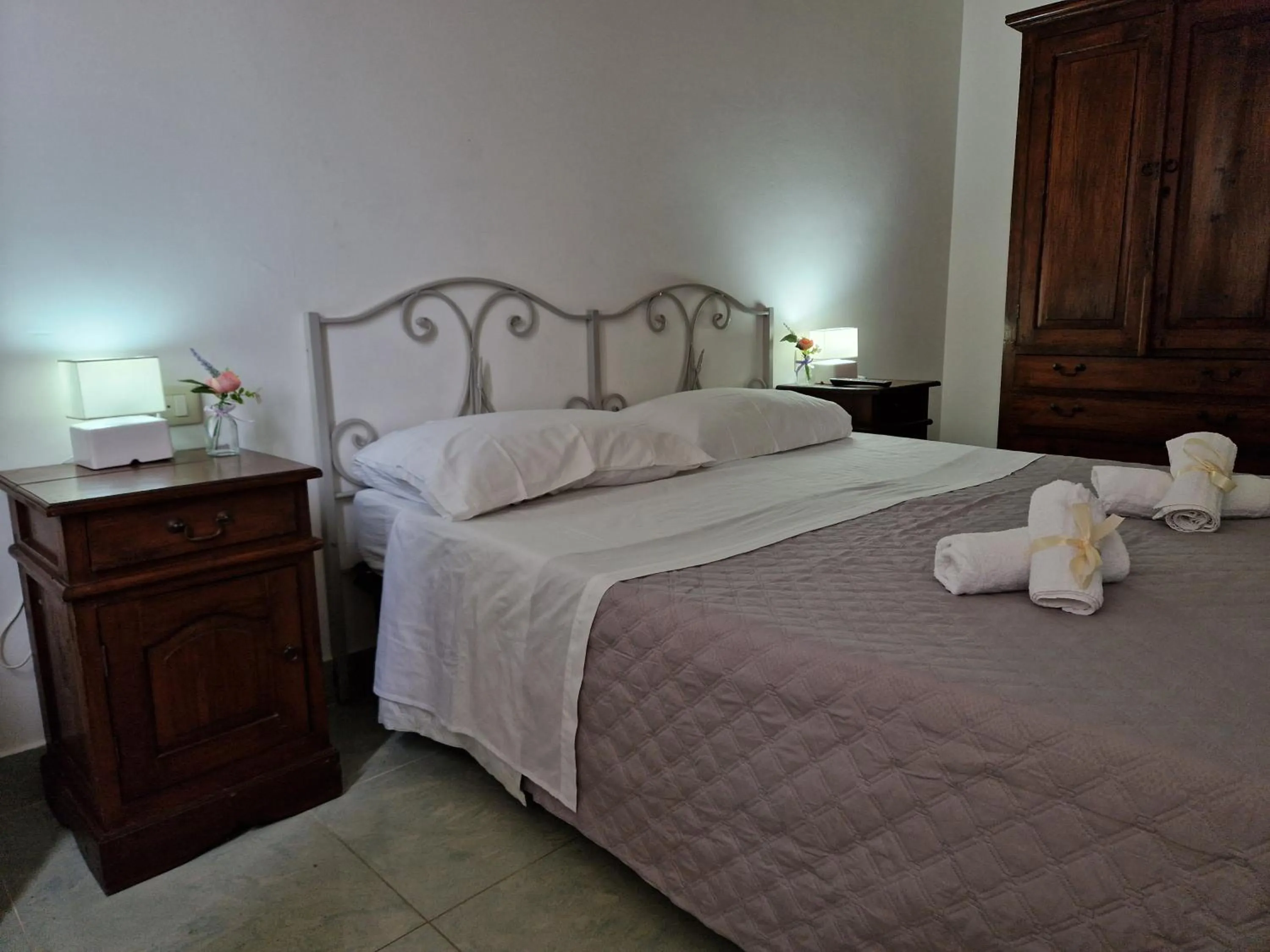 Bed in Hotel - Giardino Marchese D'Altavilla