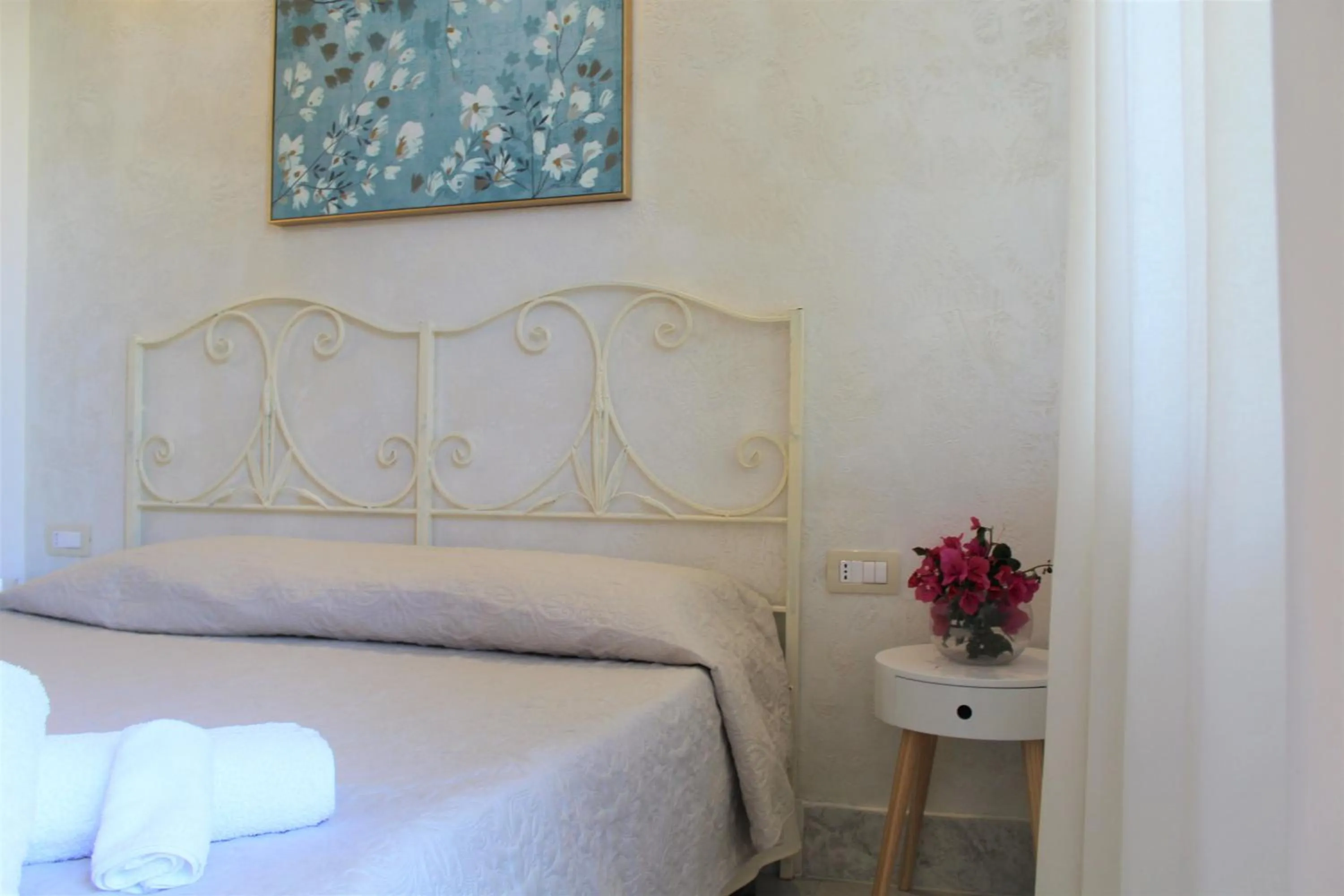 Bedroom, Bed in Hotel - Giardino Marchese D'Altavilla