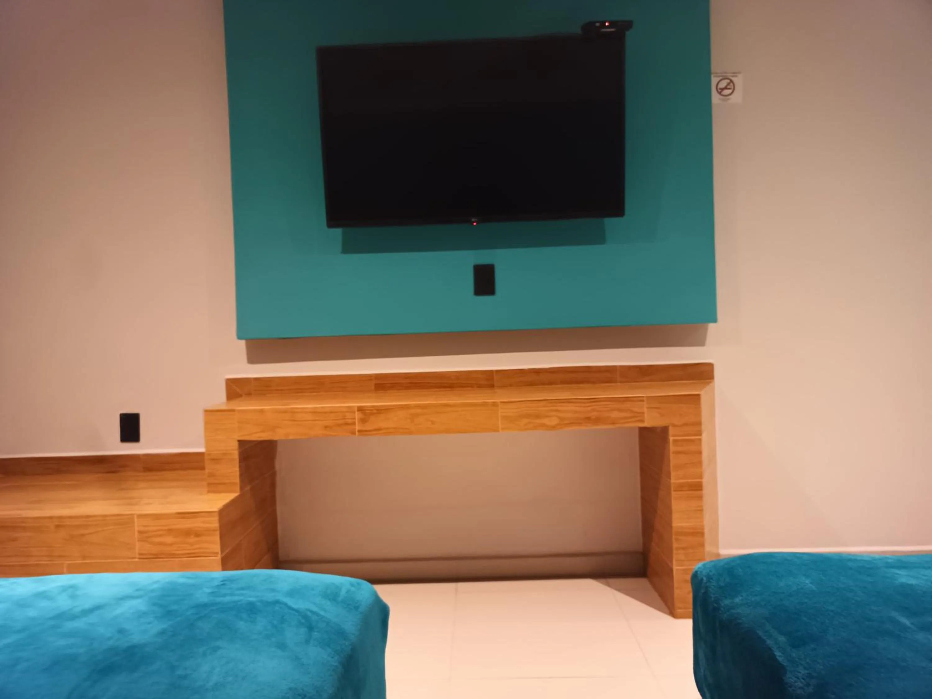 TV and multimedia in Hotel Kavia Mazatlán