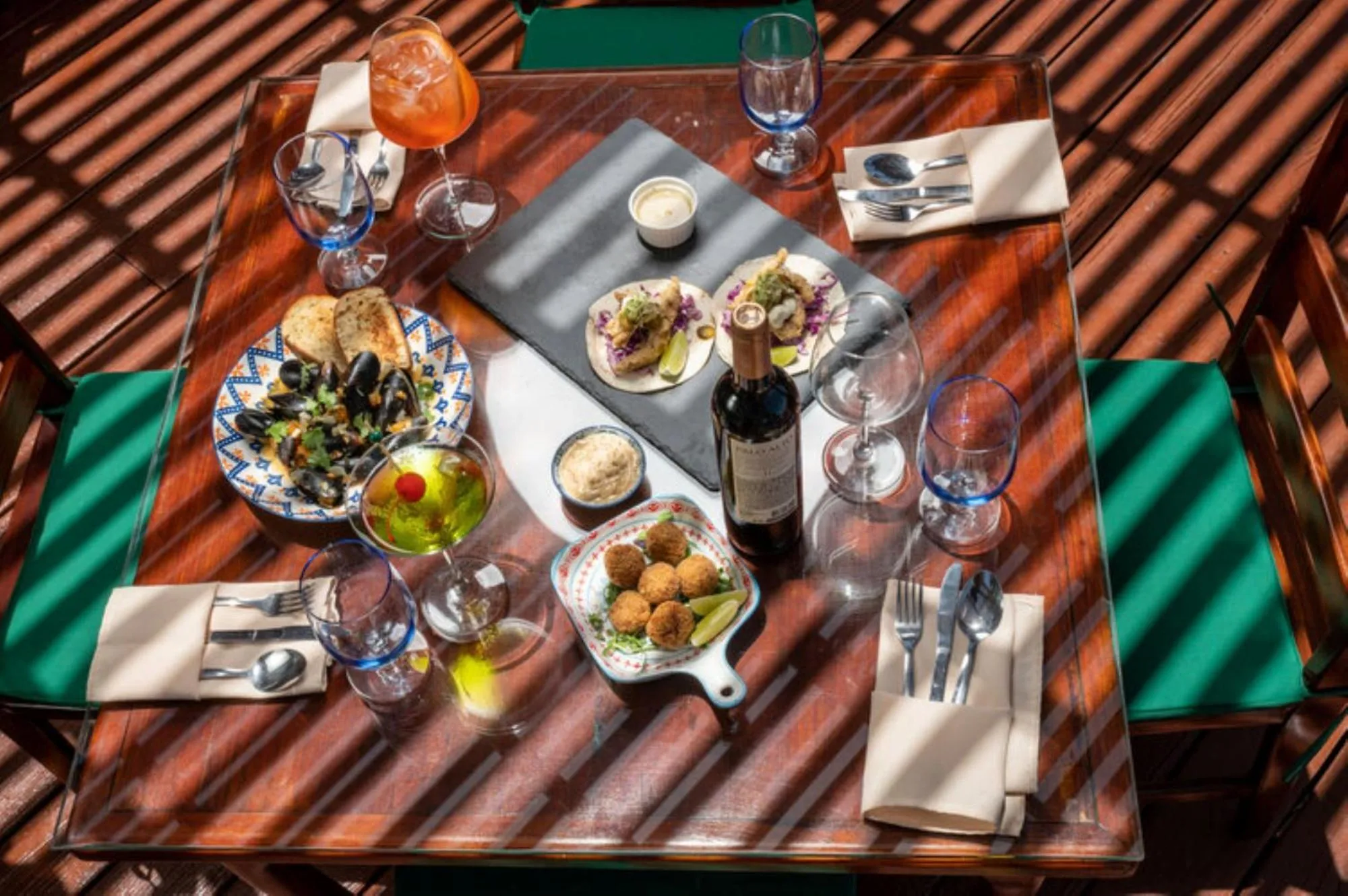 Food and drinks in Hotel and Dive Center Roatan Yacht Club