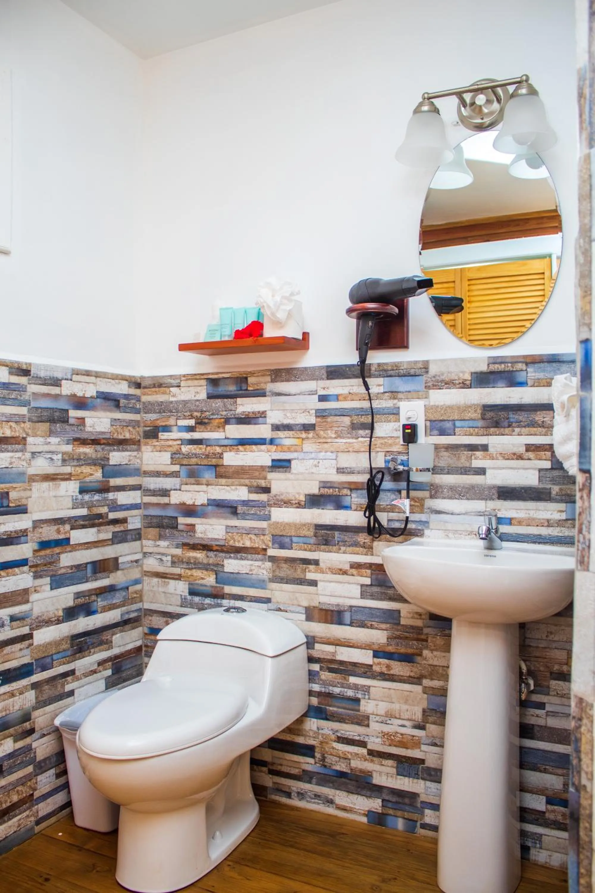 Bathroom in Hotel and Dive Center Roatan Yacht Club