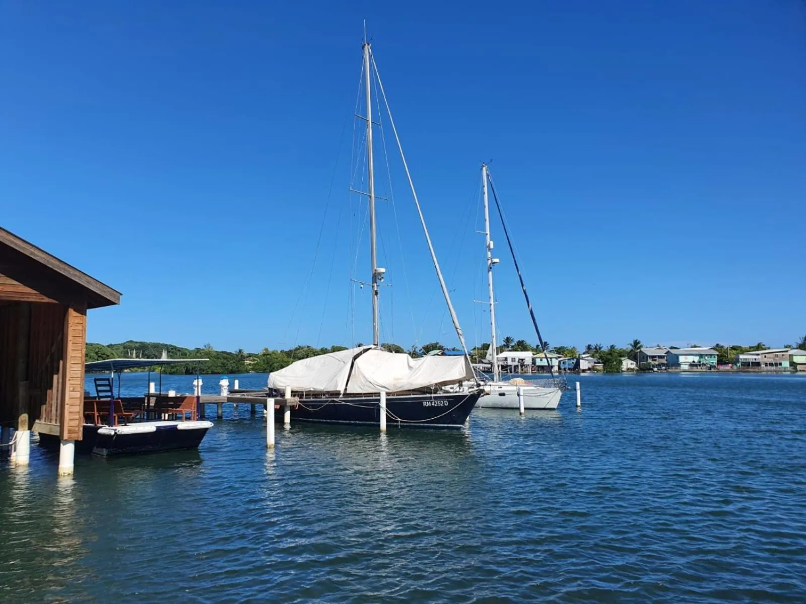 Property building in Hotel and Dive Center Roatan Yacht Club