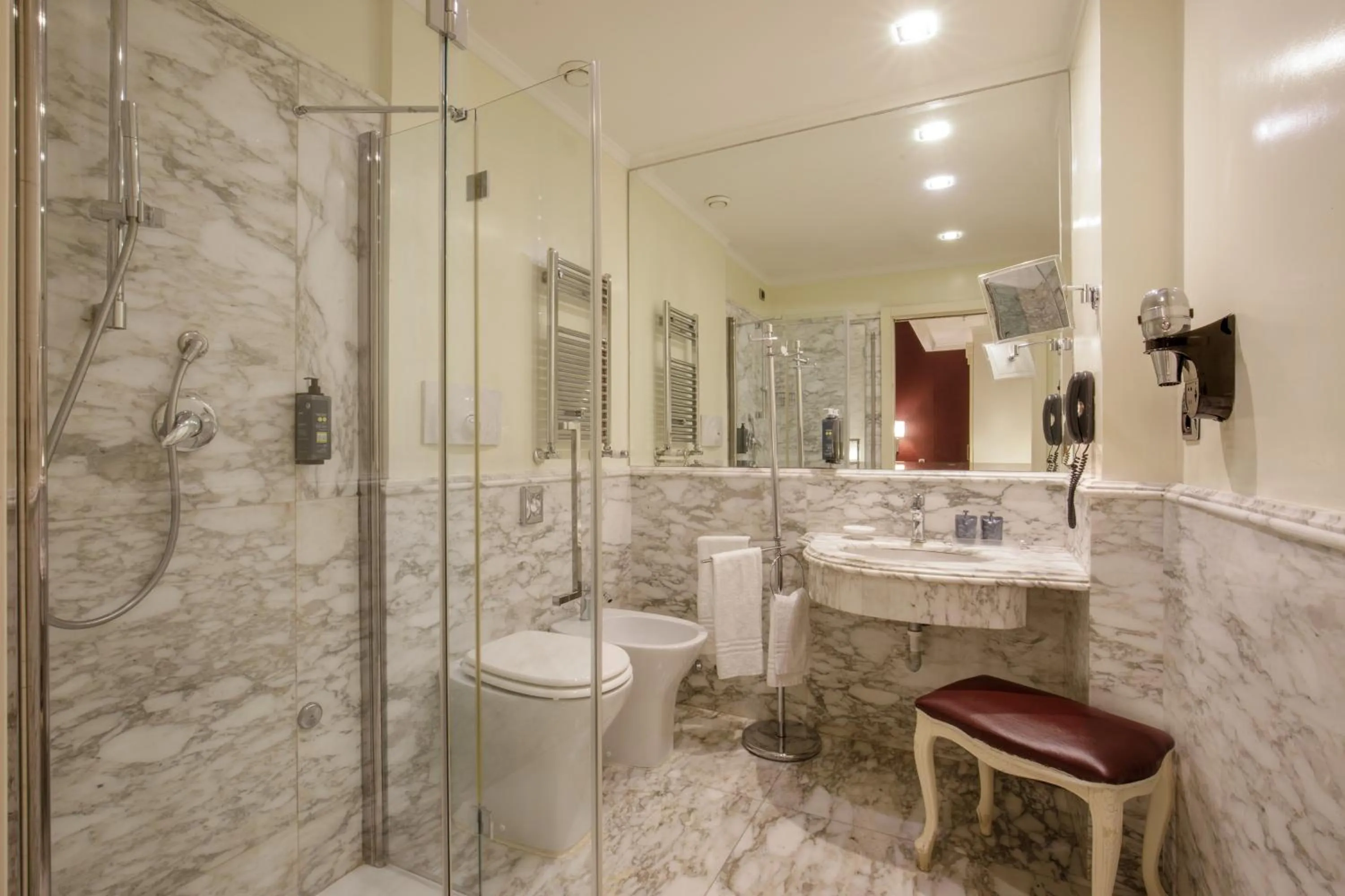 Bathroom in Trilussa Palace Hotel Congress & Spa