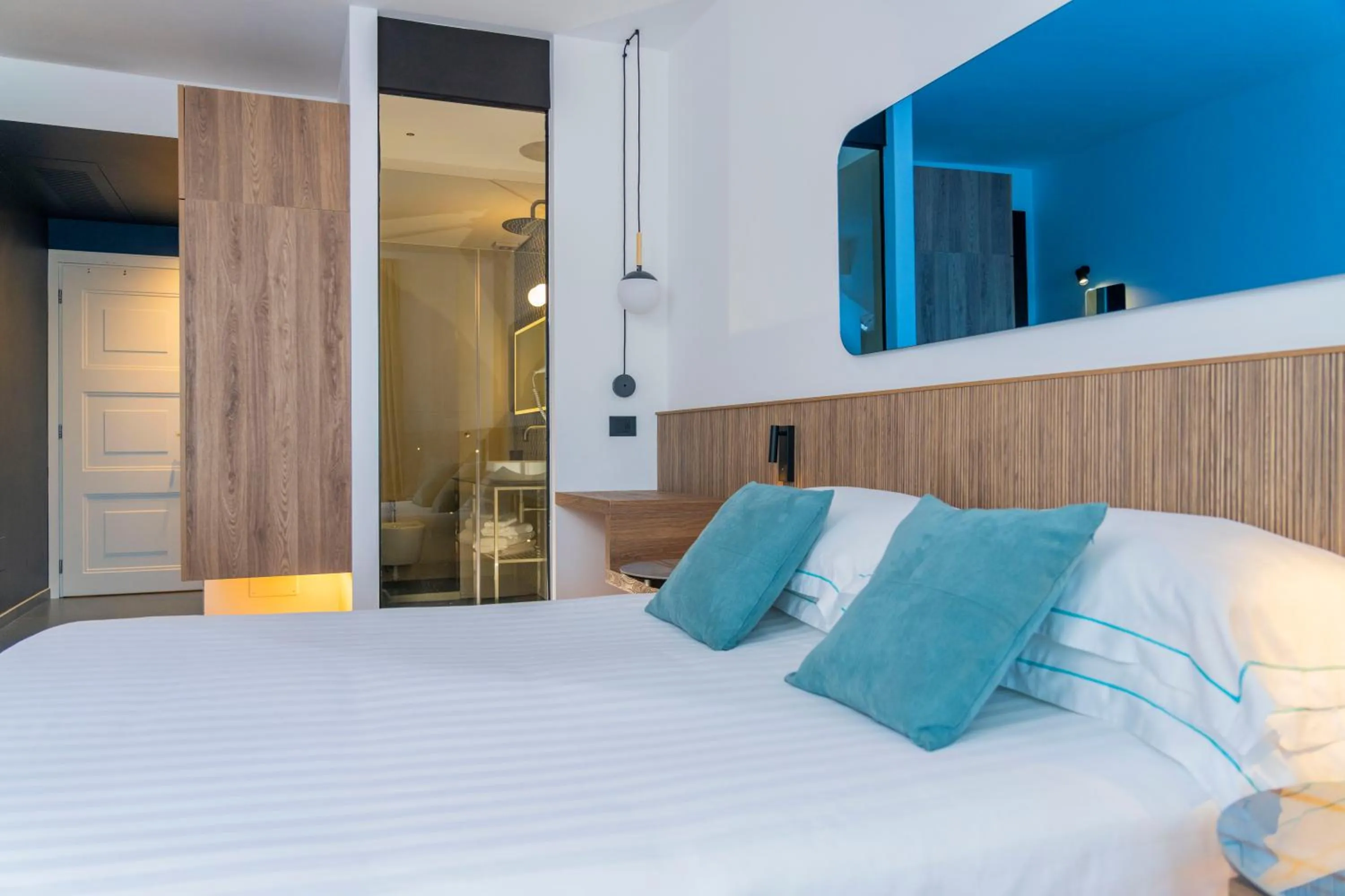 Bed in Le Rose Spa Hotel