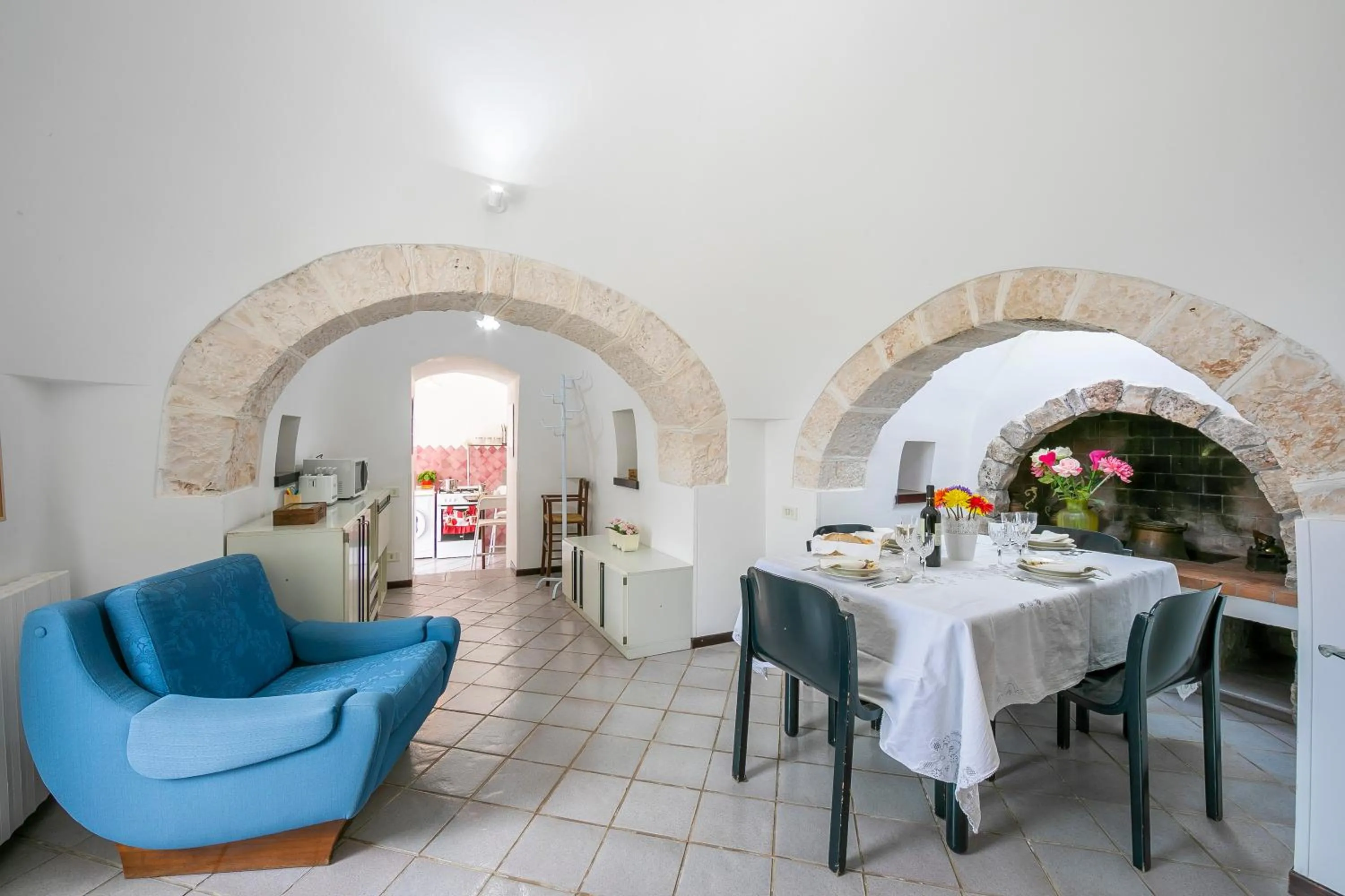 Living room in La Casa Sulla Roccia Trulli Pool - Happy Rentals