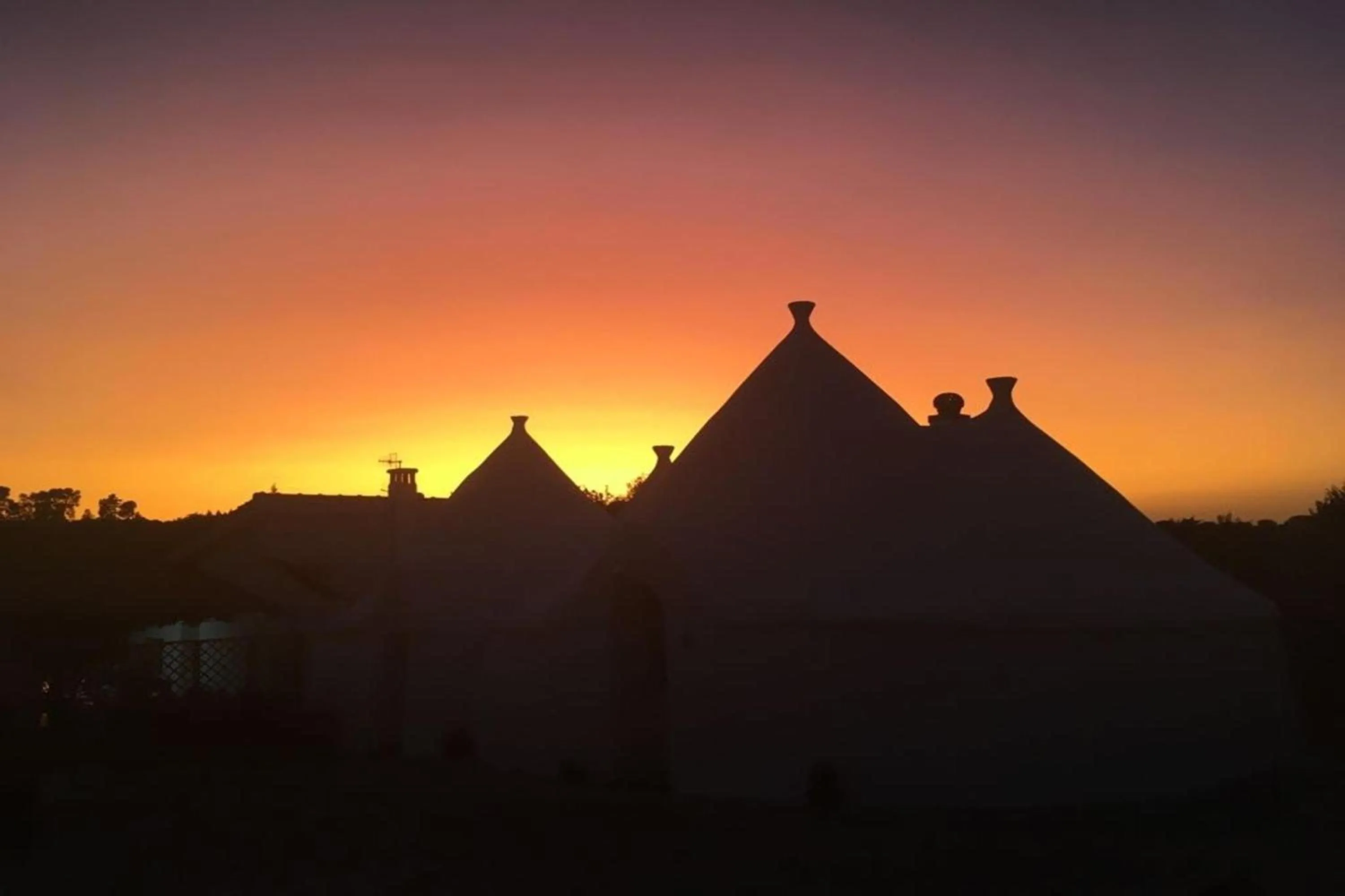 Neighbourhood in La Casa Sulla Roccia Trulli Pool - Happy Rentals