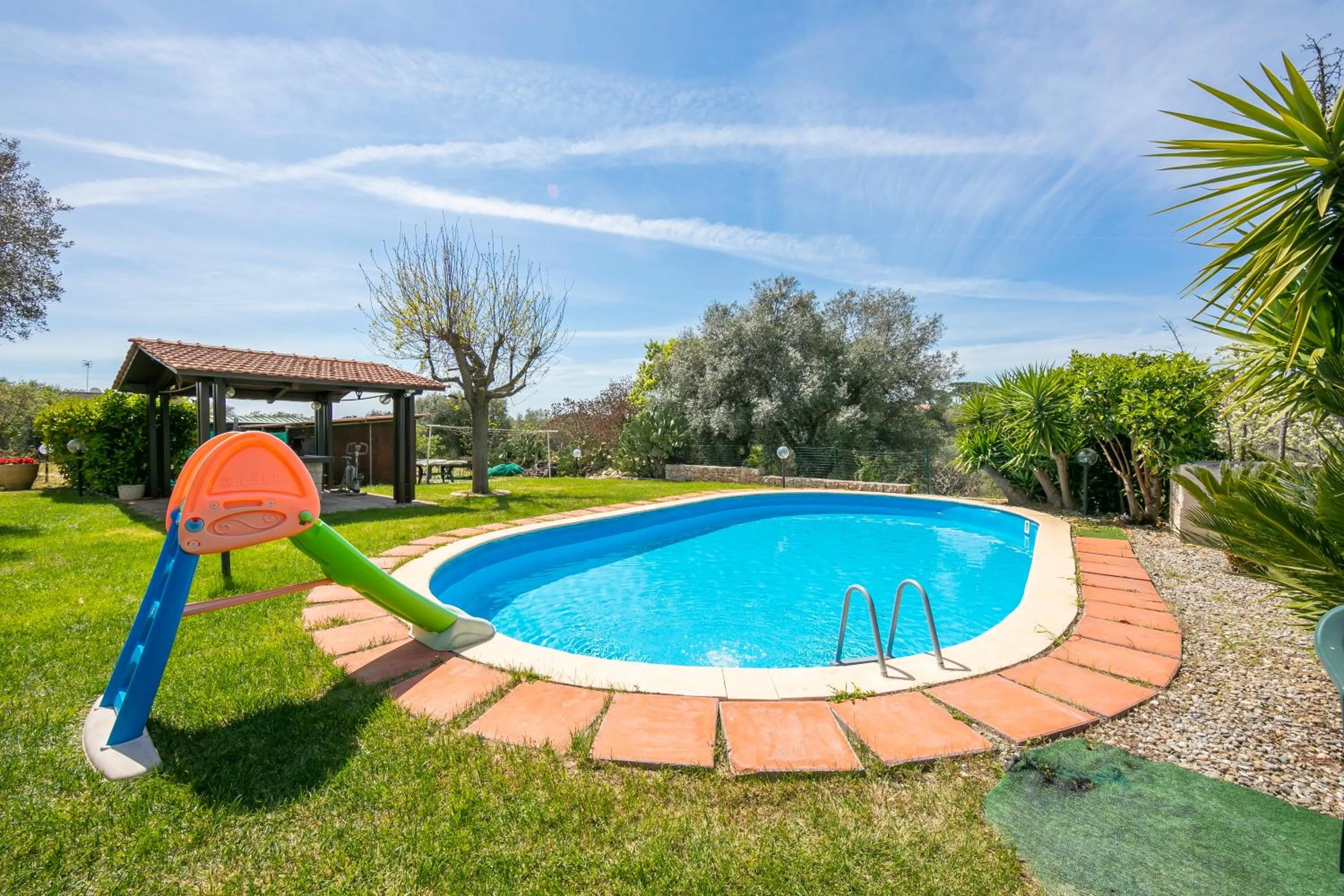 Pool view in La Casa Sulla Roccia Trulli Pool - Happy Rentals