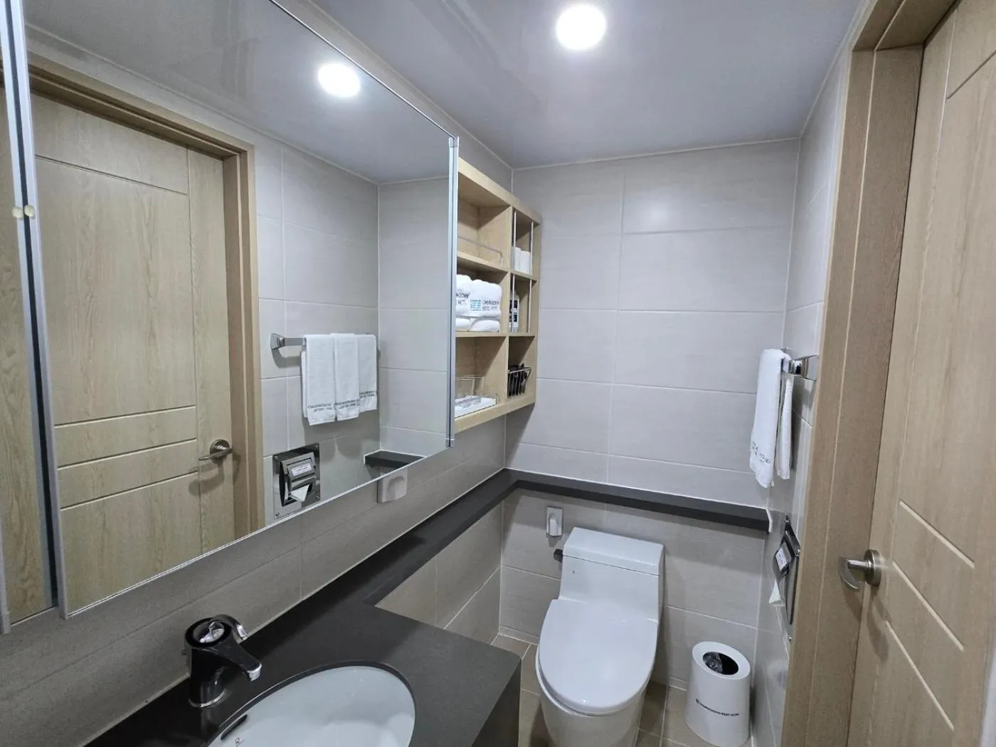 Toilet in Chungchoho Best Hotel