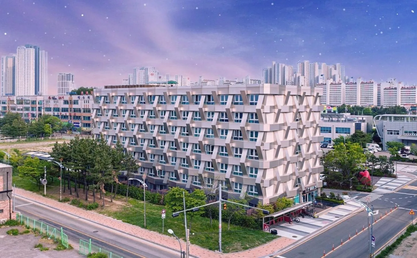 Property building in Chungchoho Best Hotel
