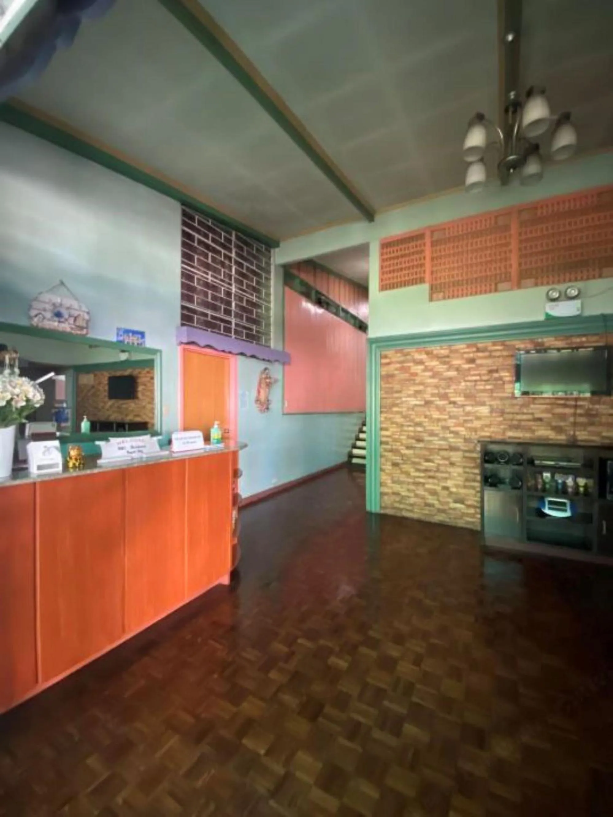 Lobby or reception in RedDoorz Hostel at MRC Residences Baguio