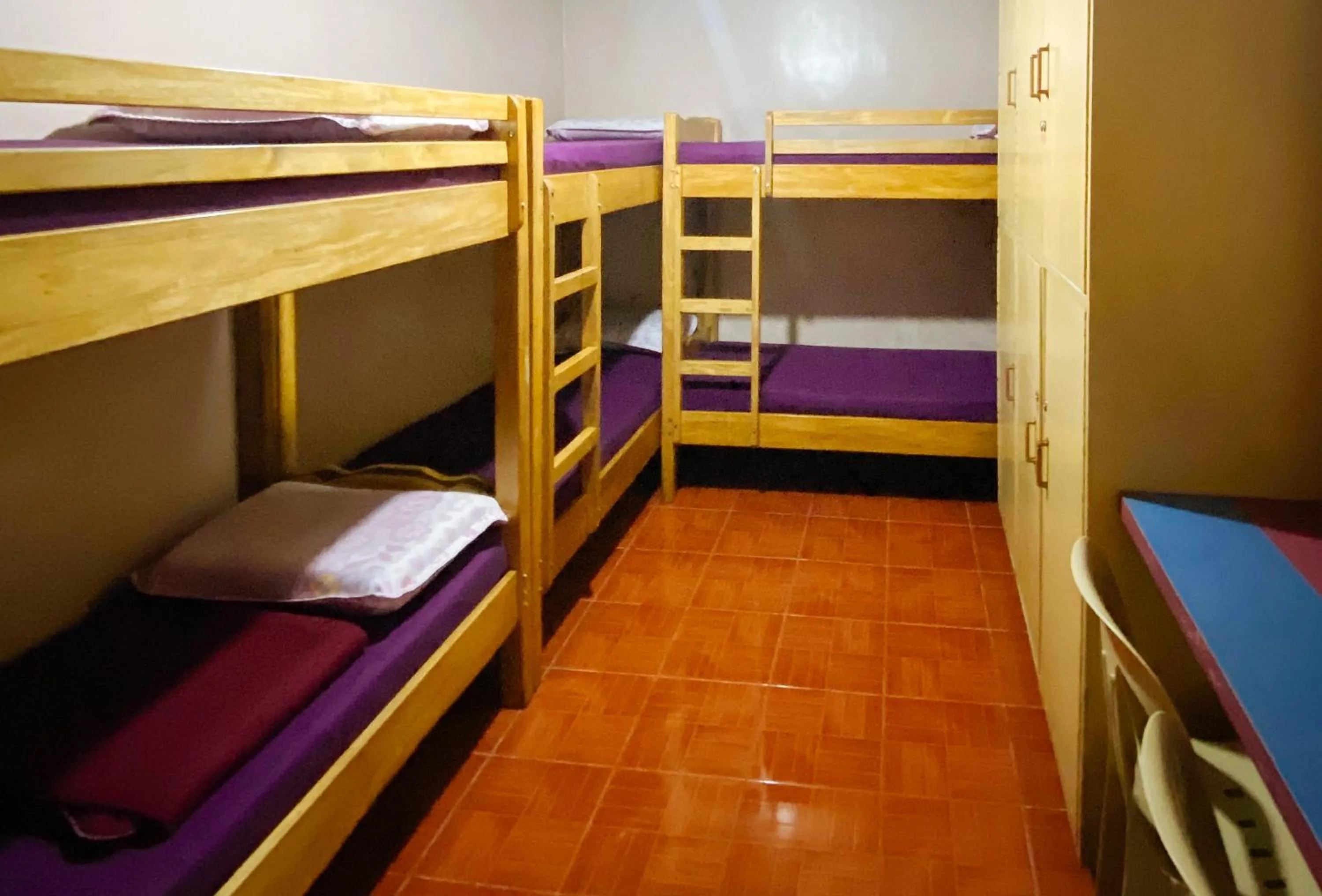 bunk bed, Bed in RedDoorz Hostel at MRC Residences Baguio