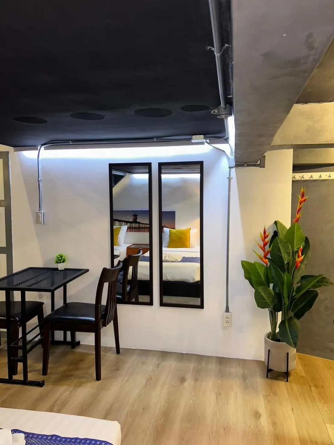 Photo of the whole room, Bed in Usman Halal Home