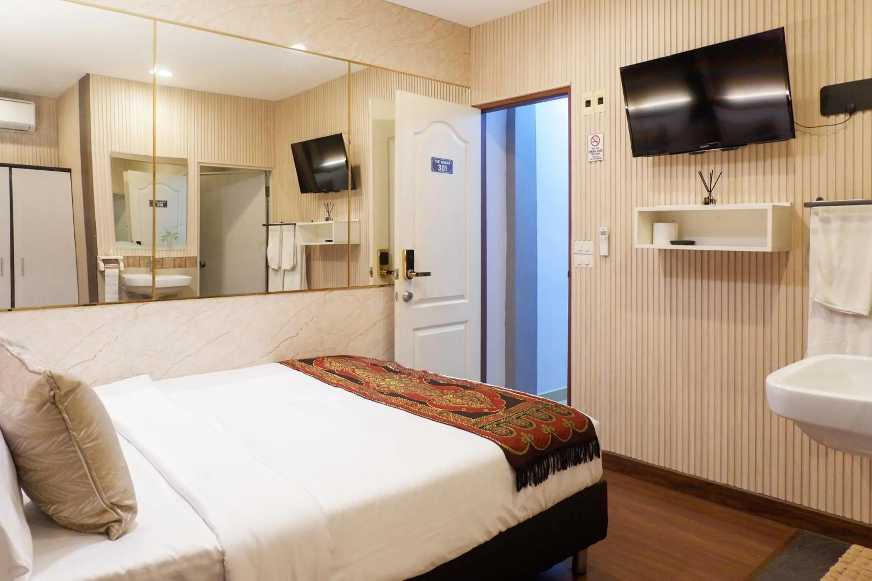 Property building, Bed in Usman Halal Home