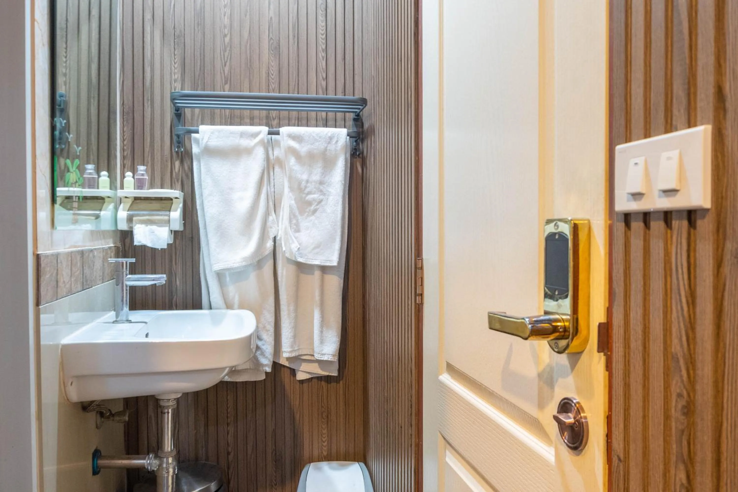 Shower in Usman Halal Home