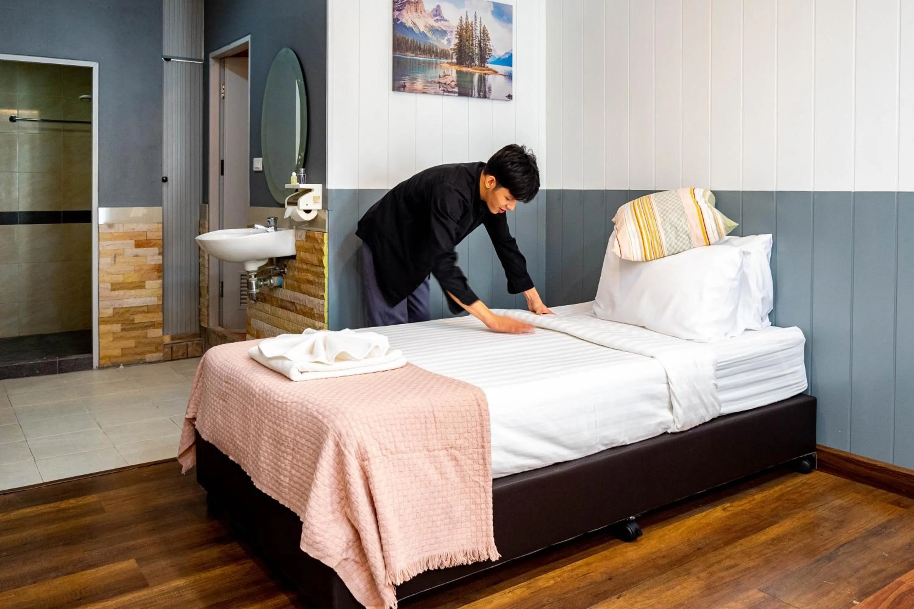 Bed in Usman Halal Home