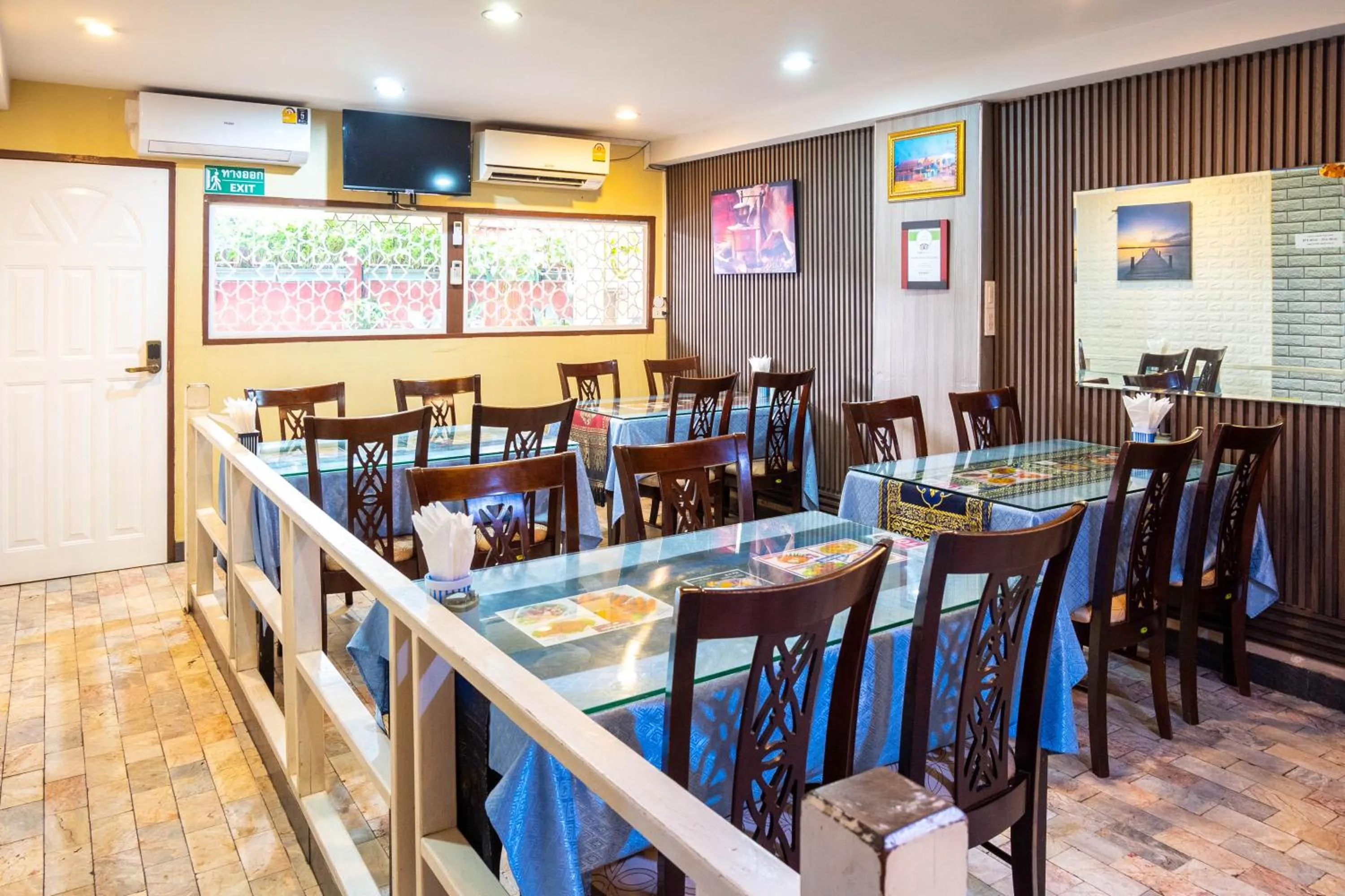 Restaurant/places to eat in Usman Halal Home