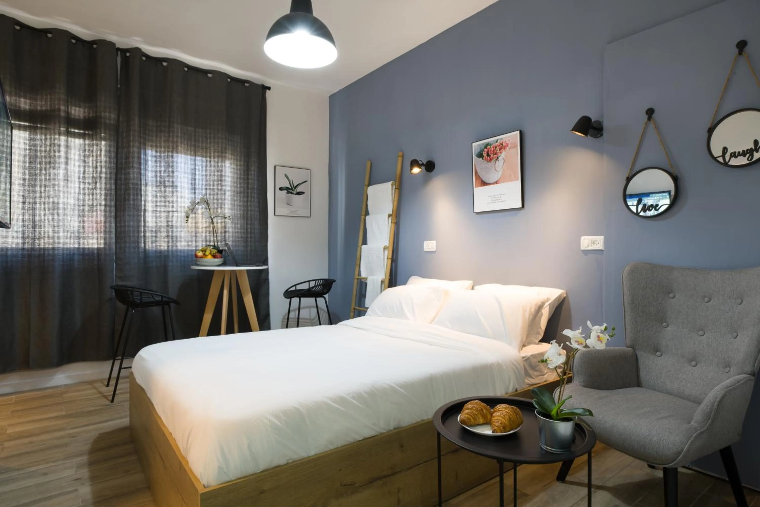 Bed in Aju Ben Yehuda 23