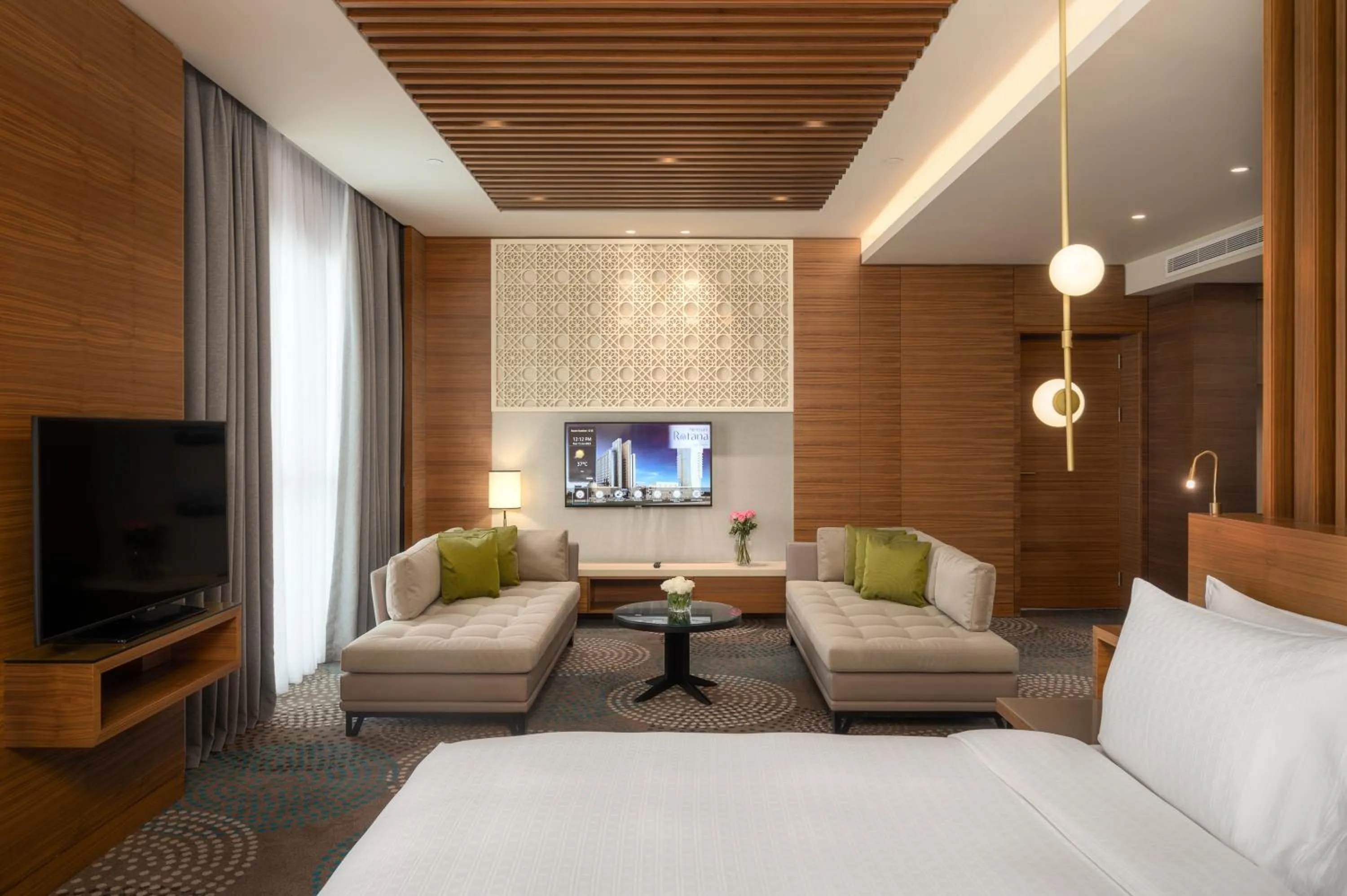 Living room, Bed in Slemani Rotana