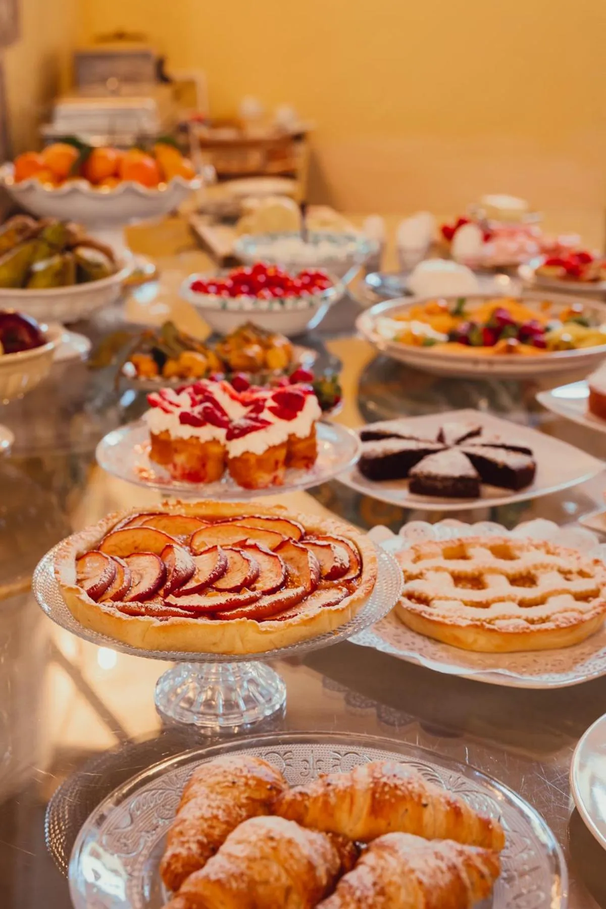 Buffet breakfast in Hotel Villa Giulia