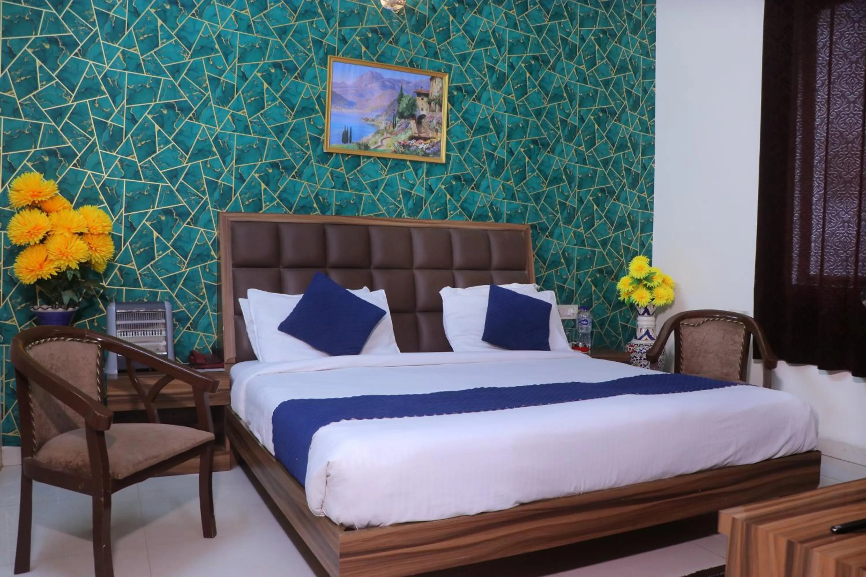 Bedroom, Bed in Hotel Panache 500 Mtrs From Shri Krishna Janma bhumi Teample