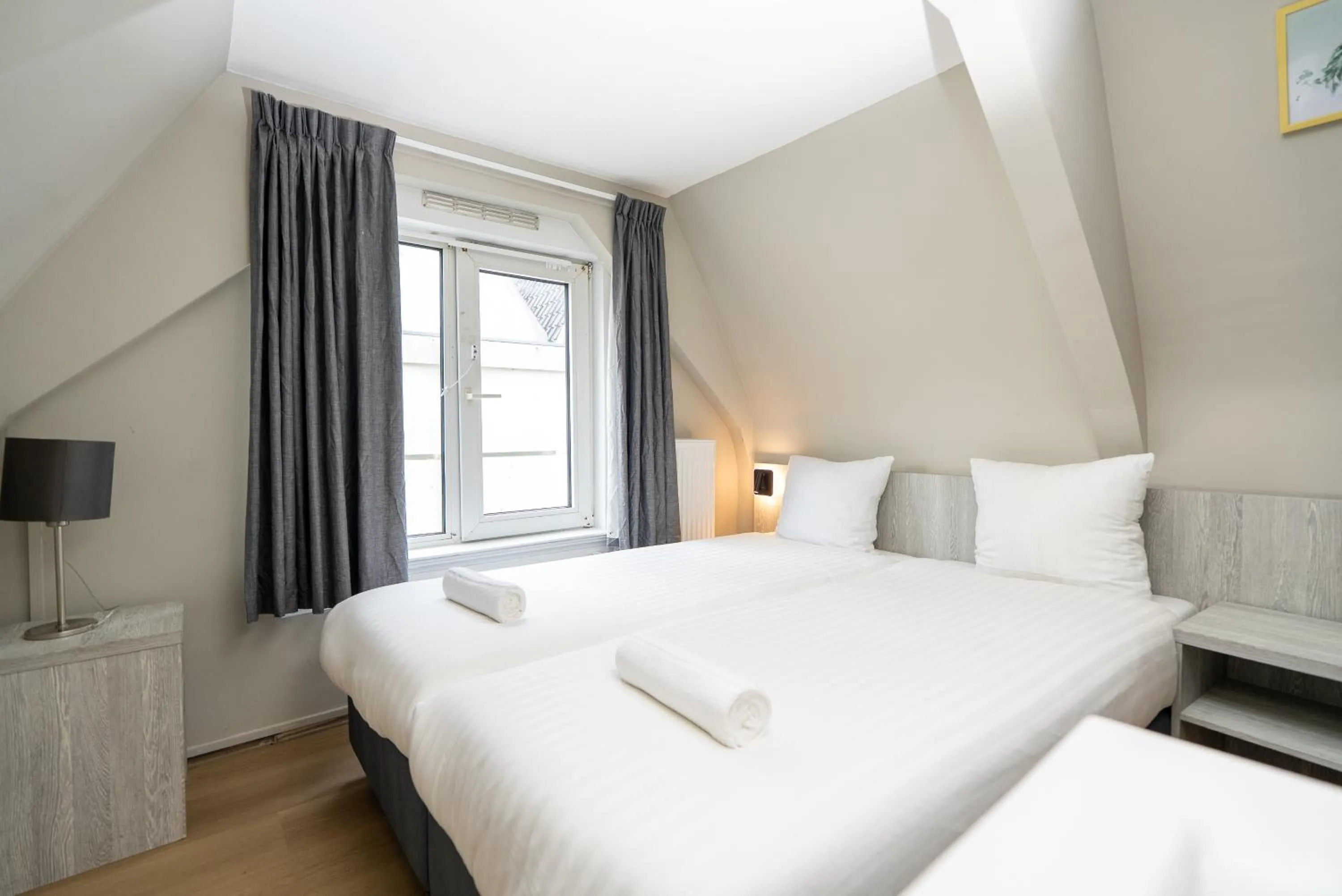 Bedroom, Bed in The Crown Hotel