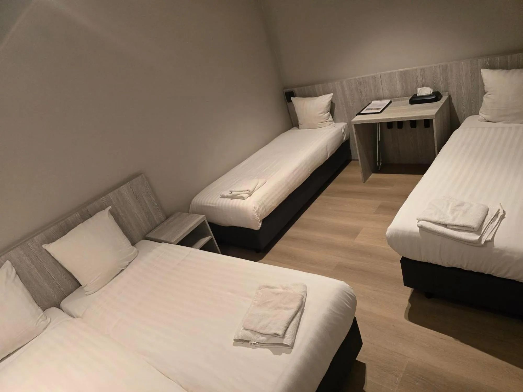 Bedroom, Bed in The Crown Hotel