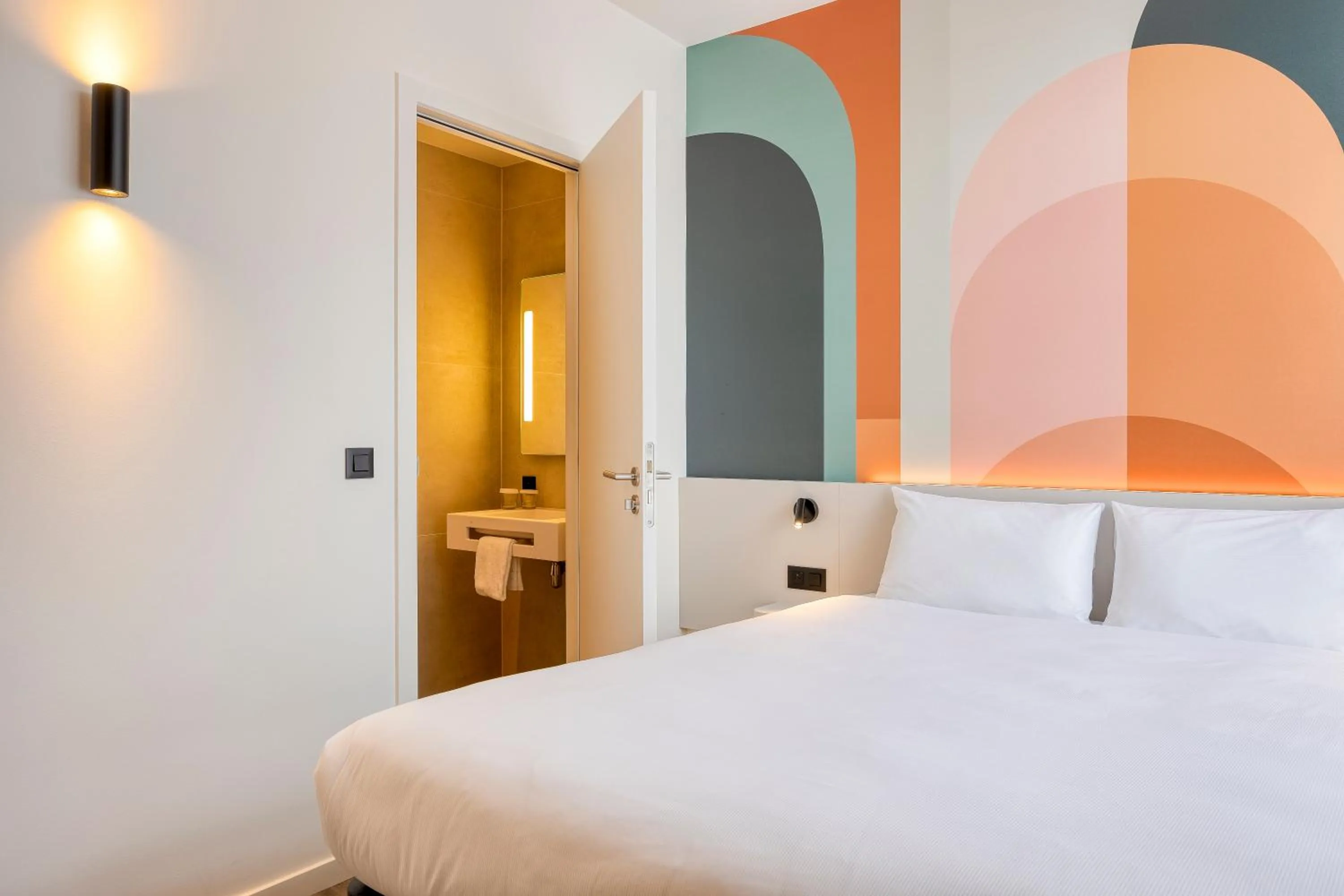 Photo of the whole room, Bed in B&B HOTEL Hasselt