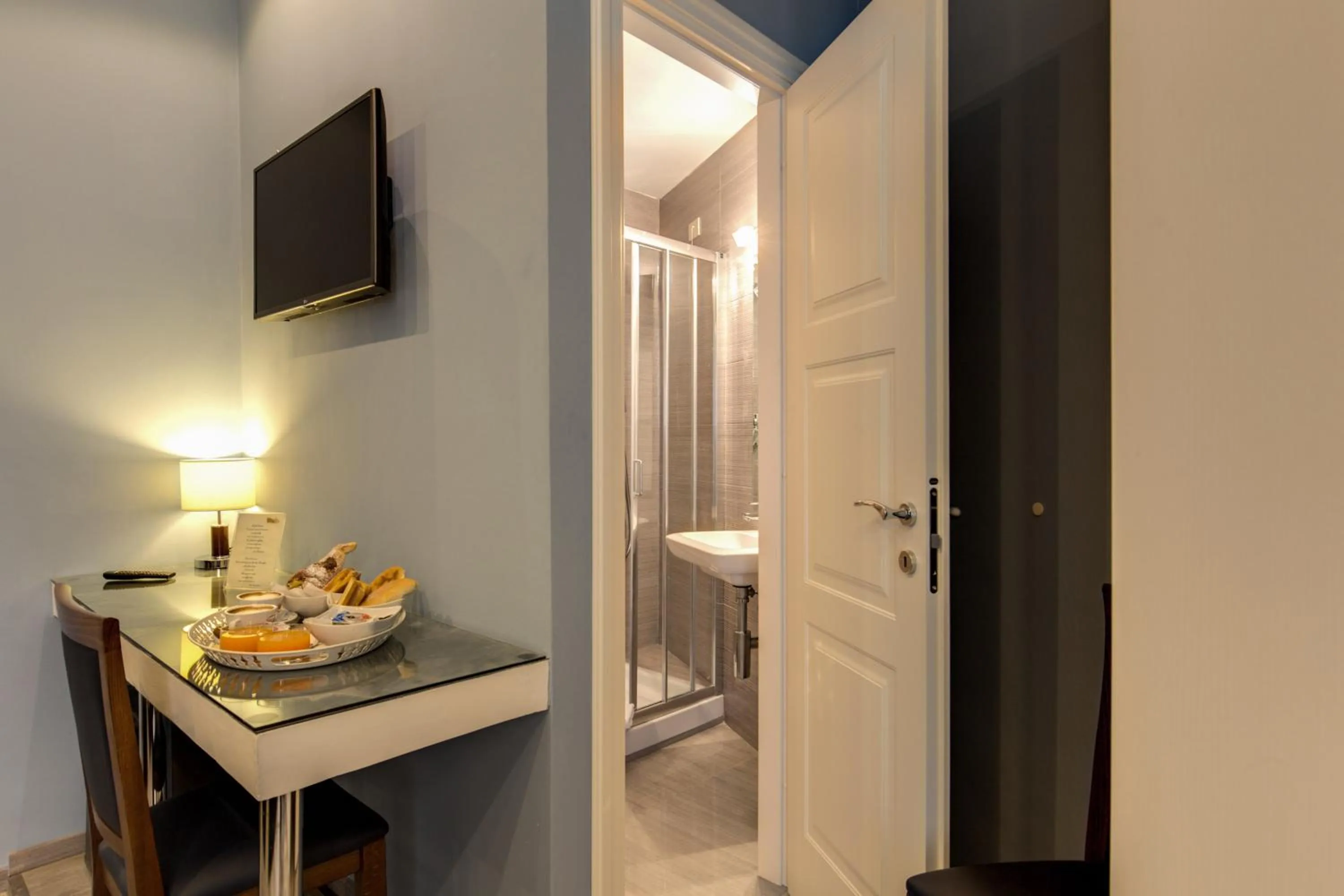 TV and multimedia in Residenza Belli Inn