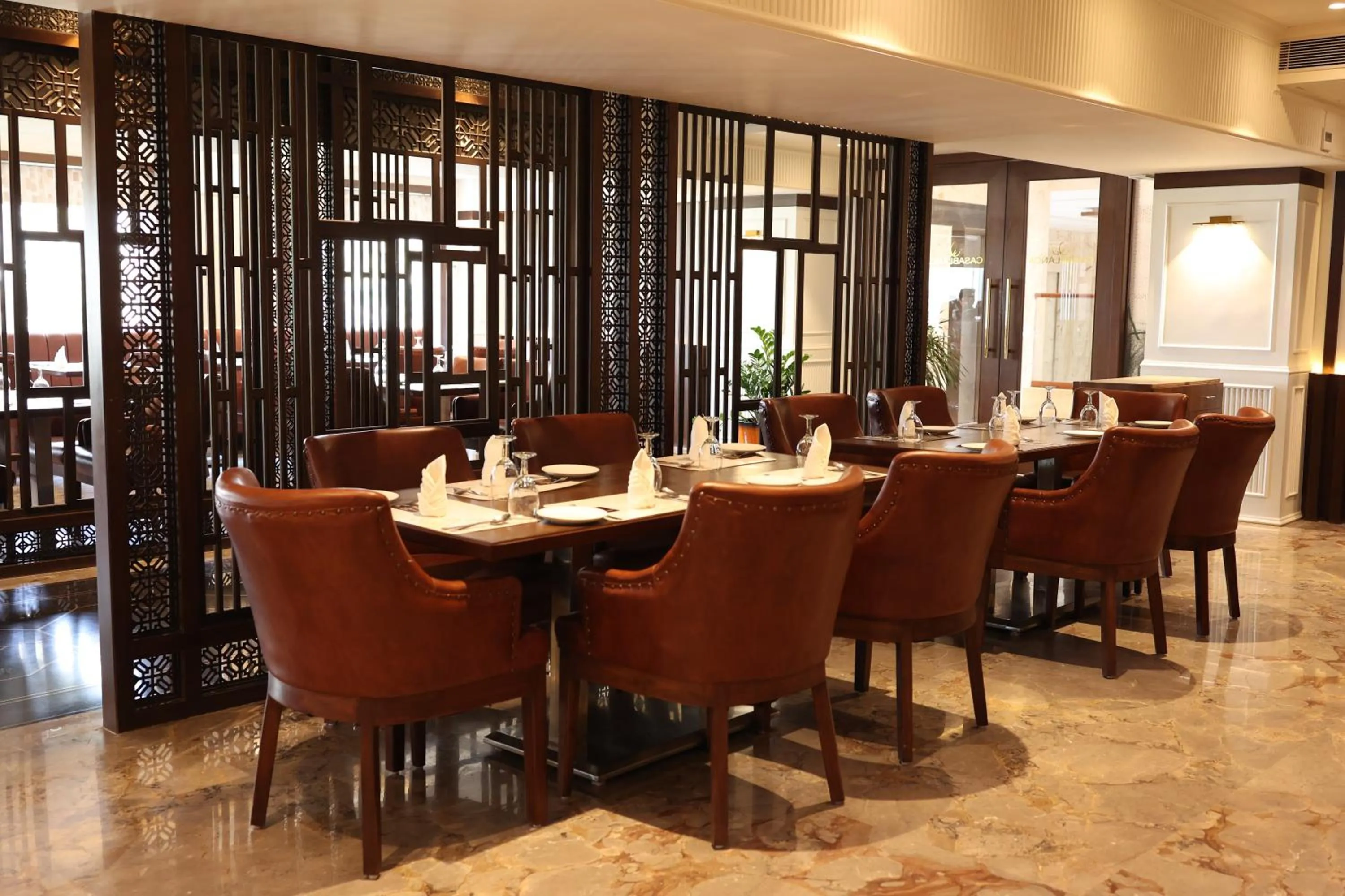 Restaurant/places to eat in Pride Hotel Bhopal