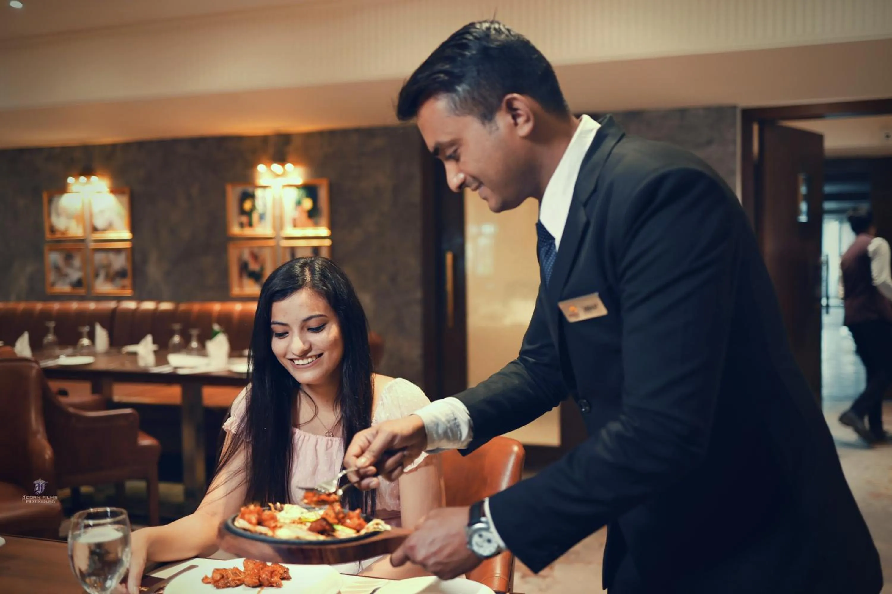 Restaurant/places to eat in Pride Hotel Bhopal