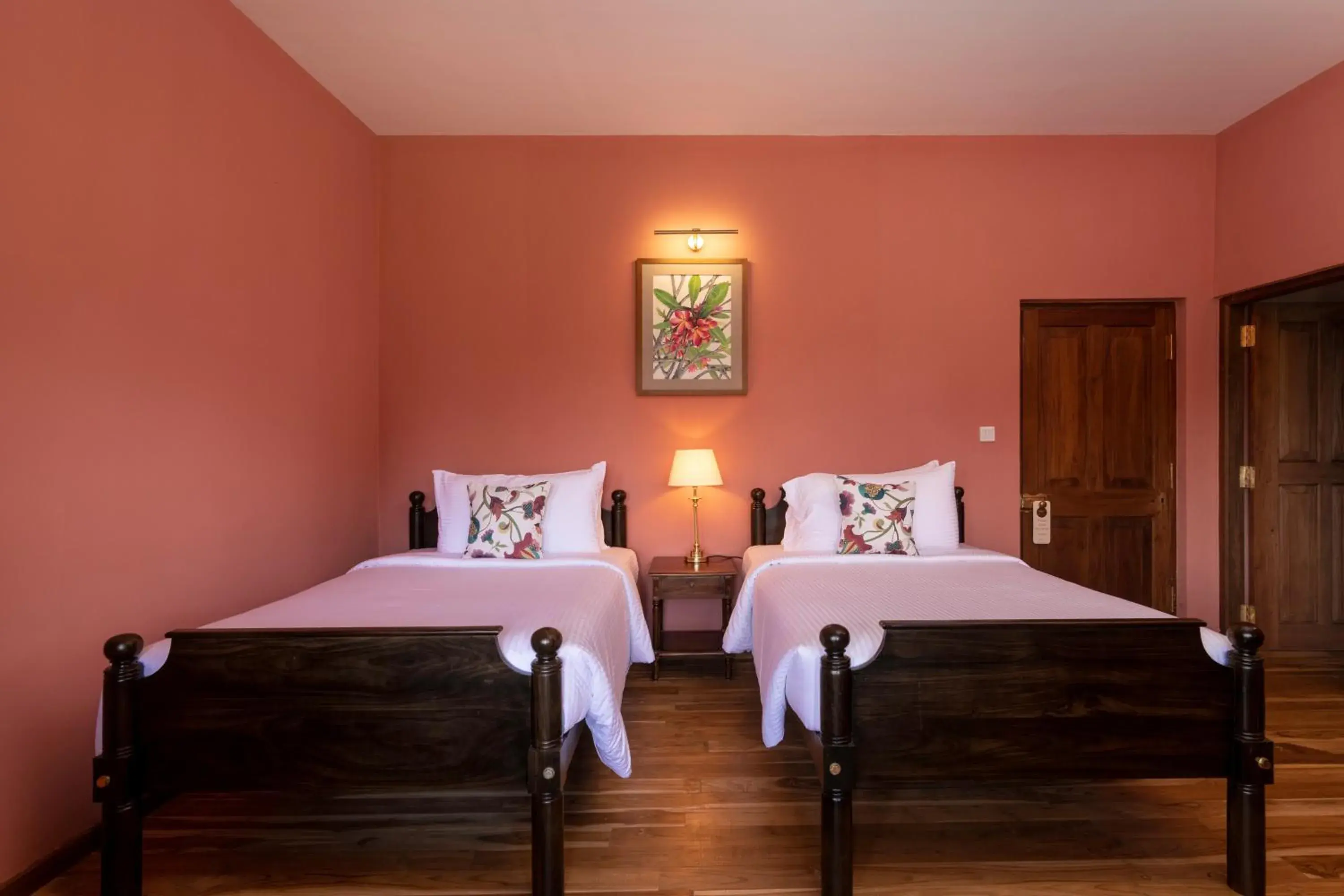 Deluxe Twin Room in Jetwing Broomfield Bungalow Deluxe Twin Room in Jetwing Broomfield Bungalow