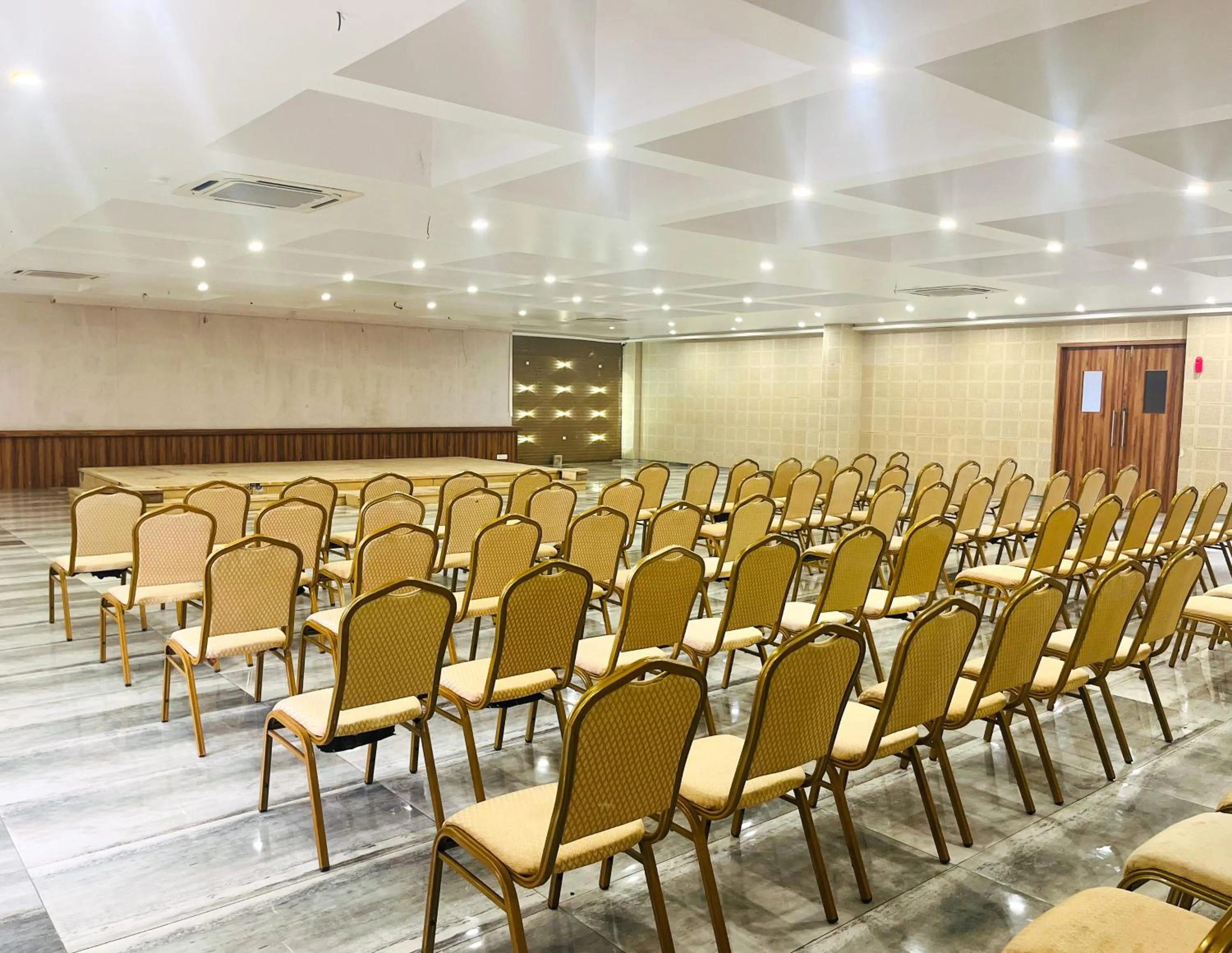 Banquet/Function facilities in Bapu's Resort, Dwarka