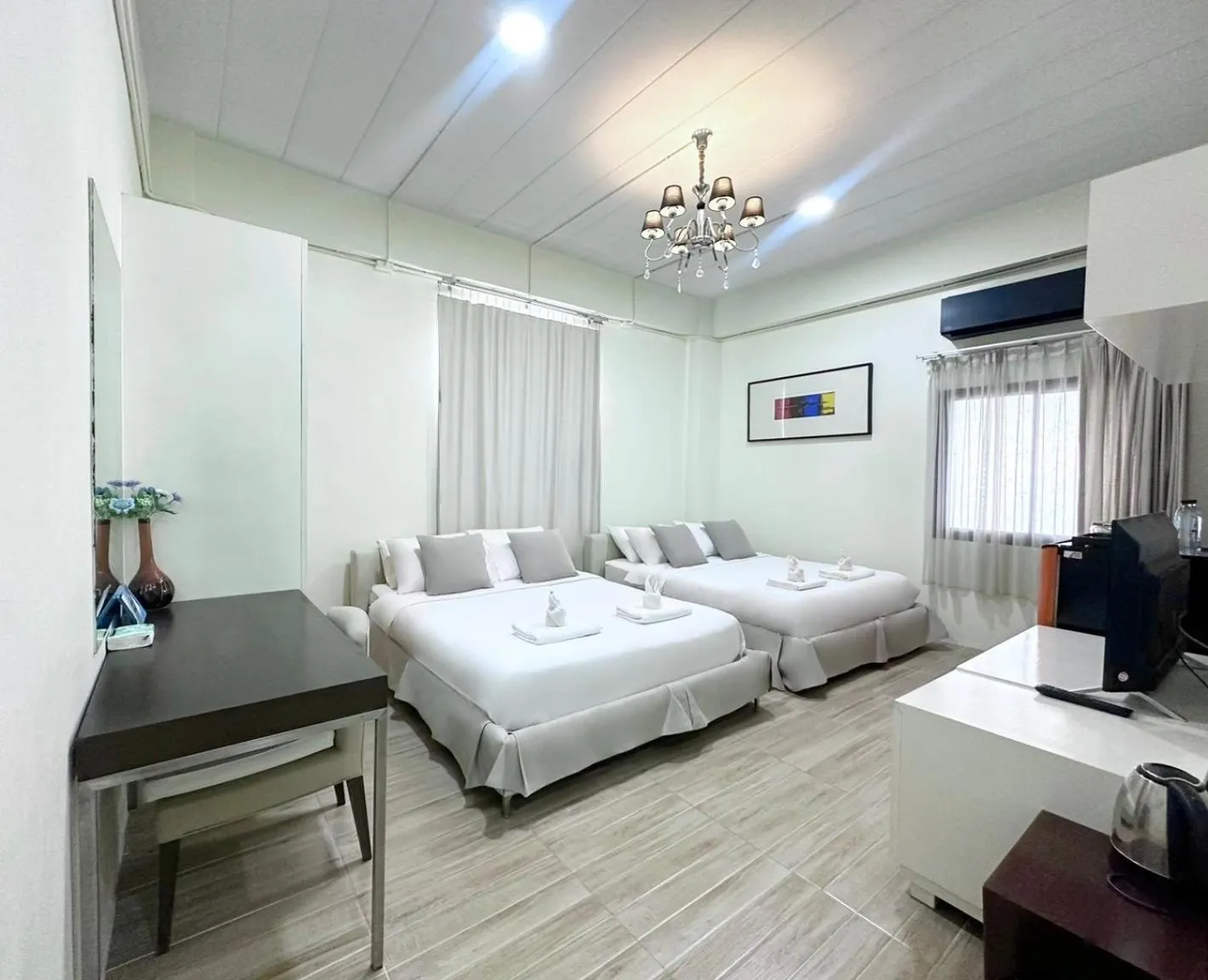 Bedroom, Bed in Daddy Dream Hotel and Residence