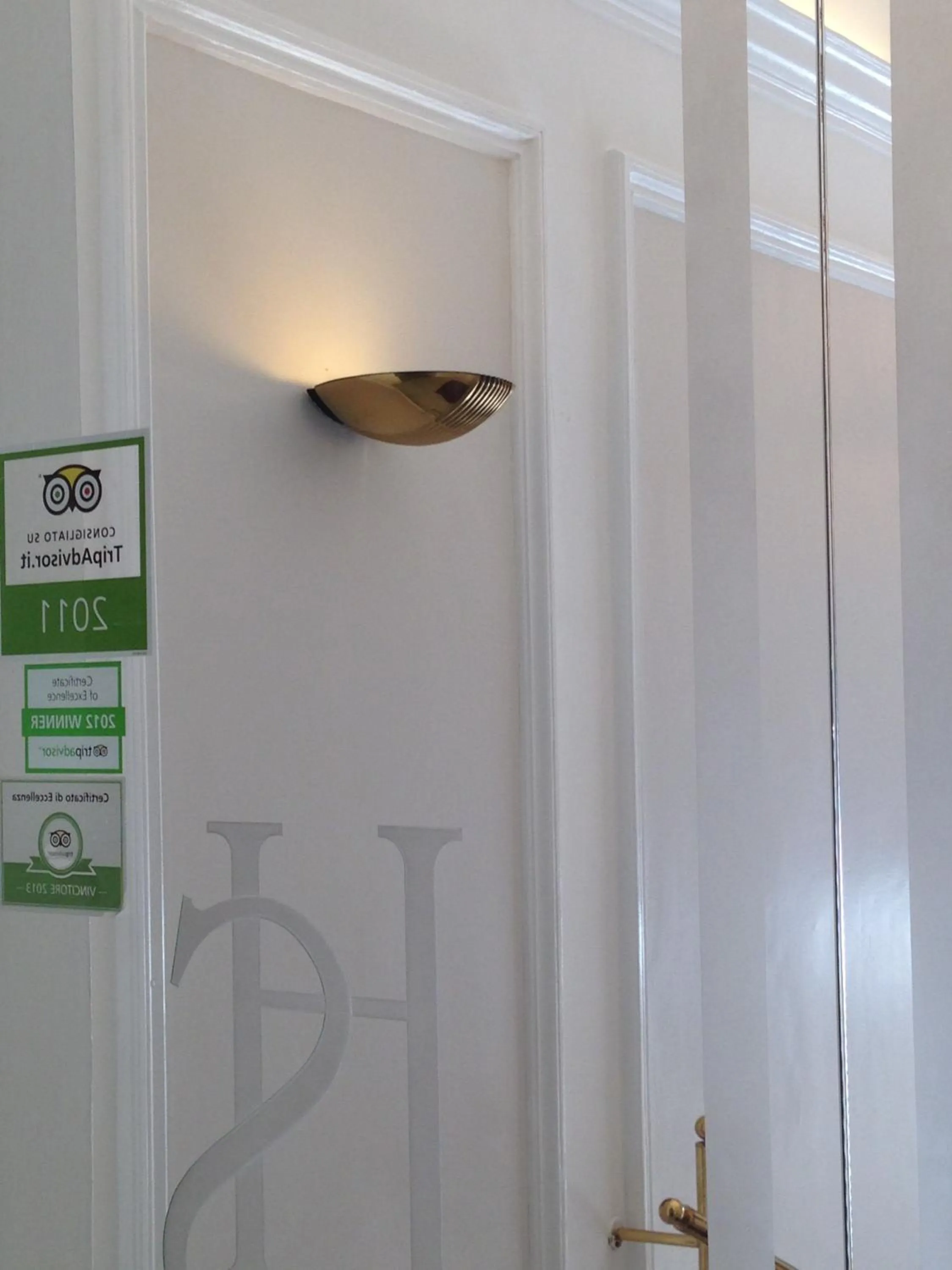 Decorative detail in Hotel Select Garden